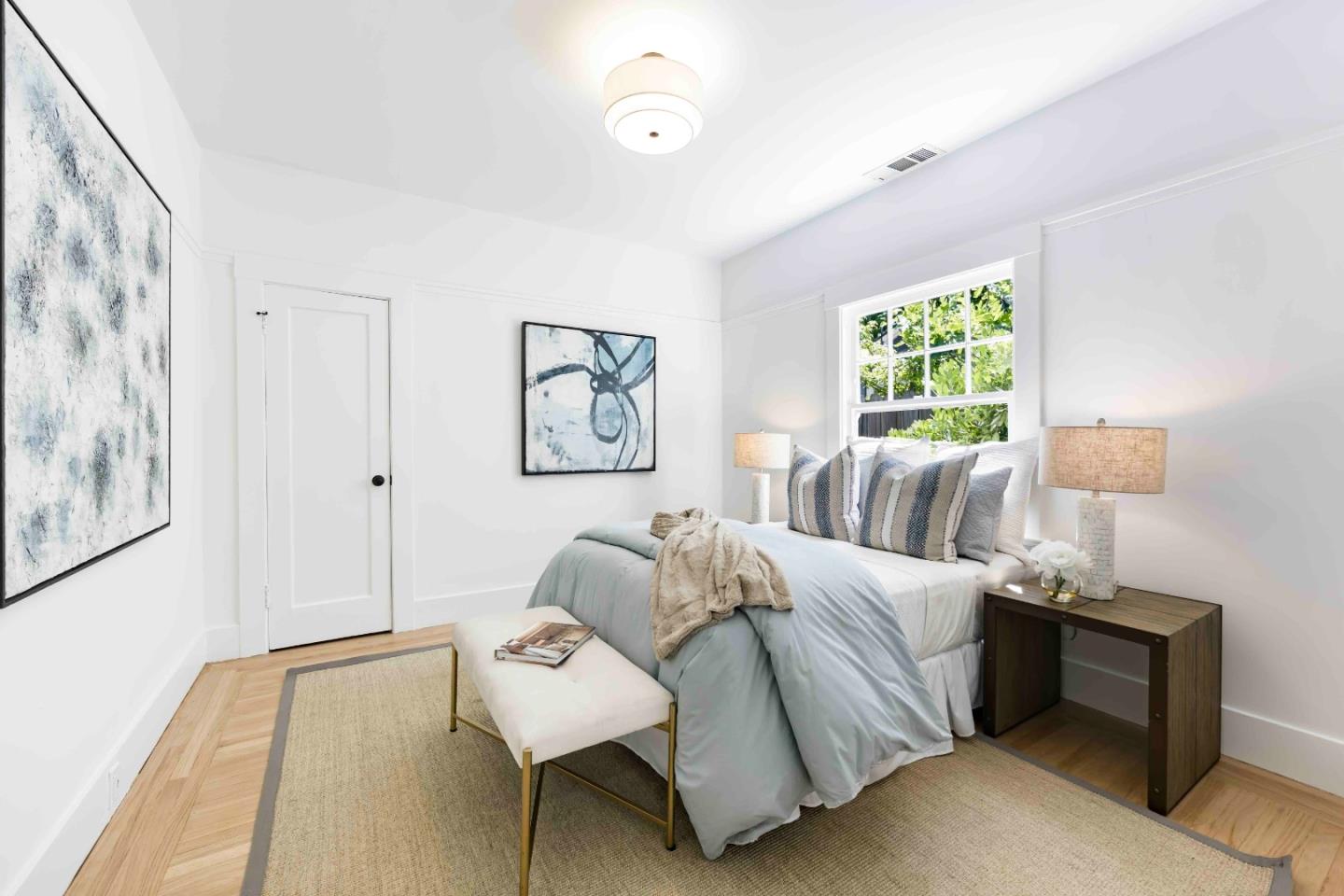 Detail Gallery Image 10 of 20 For 985 Oregon Ave, Palo Alto,  CA 94303 - 4 Beds | 3 Baths