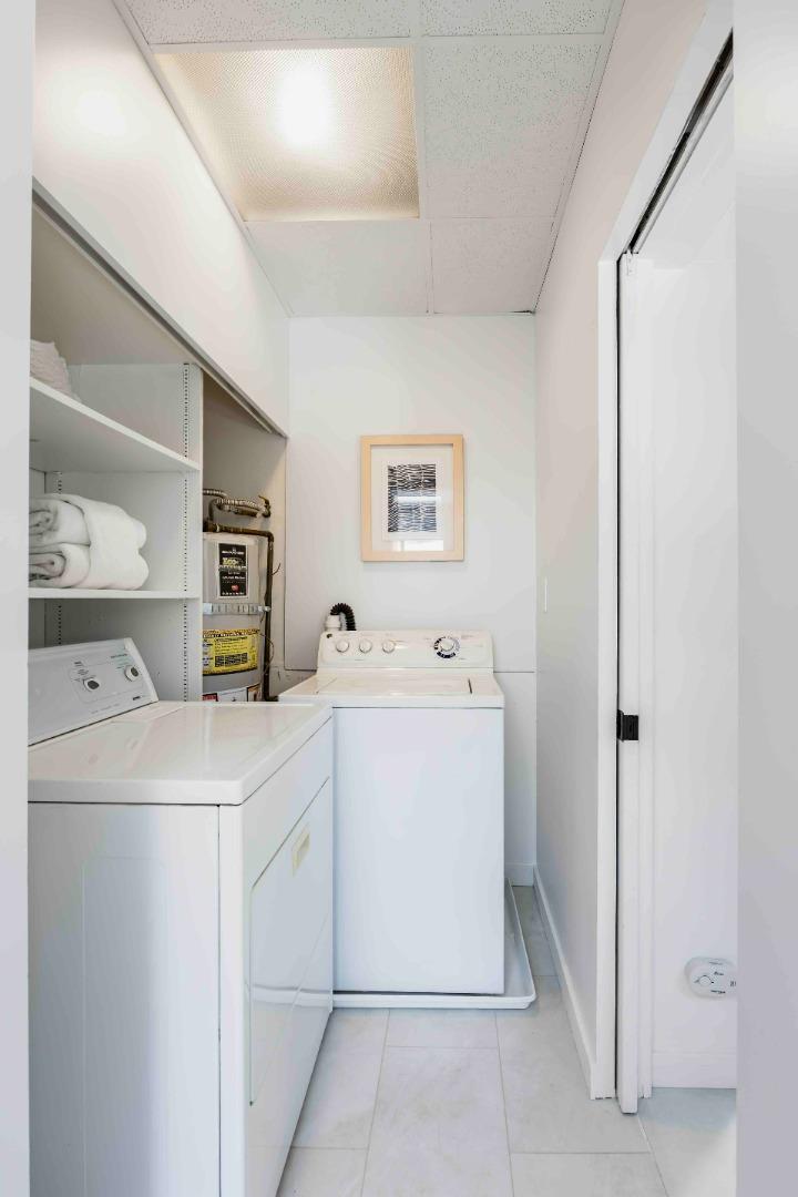 Detail Gallery Image 15 of 20 For 985 Oregon Ave, Palo Alto,  CA 94303 - 4 Beds | 3 Baths