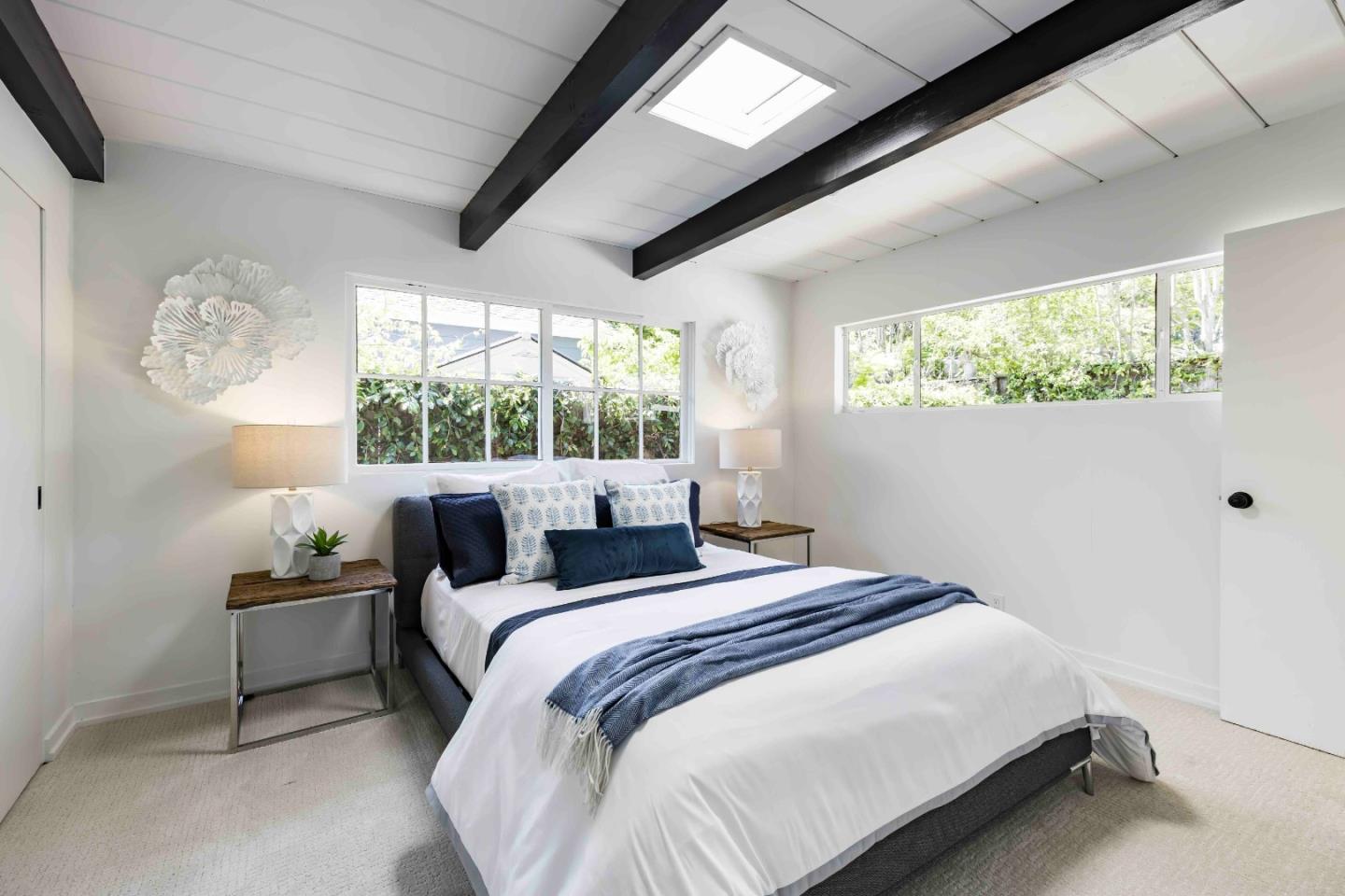 Detail Gallery Image 16 of 20 For 985 Oregon Ave, Palo Alto,  CA 94303 - 4 Beds | 3 Baths