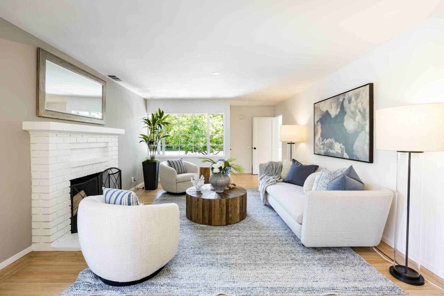 Detail Gallery Image 4 of 20 For 985 Oregon Ave, Palo Alto,  CA 94303 - 4 Beds | 3 Baths