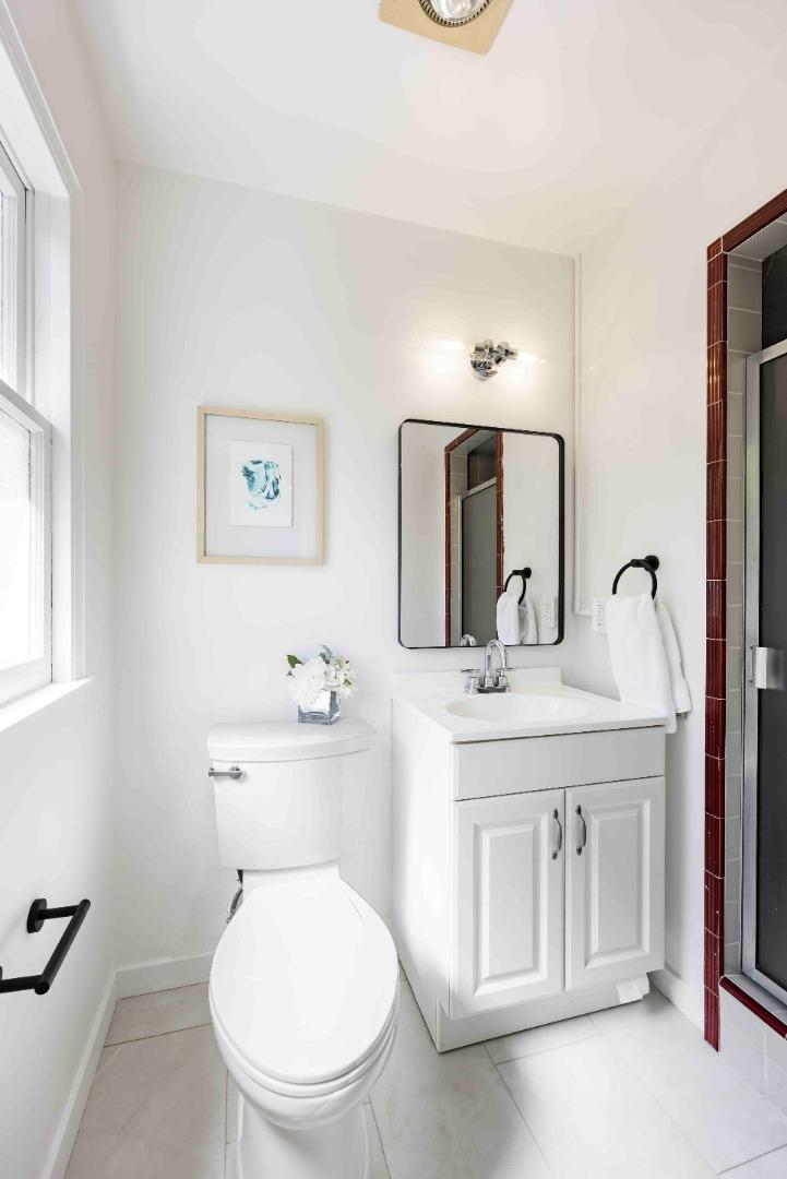 Detail Gallery Image 7 of 20 For 985 Oregon Ave, Palo Alto,  CA 94303 - 4 Beds | 3 Baths