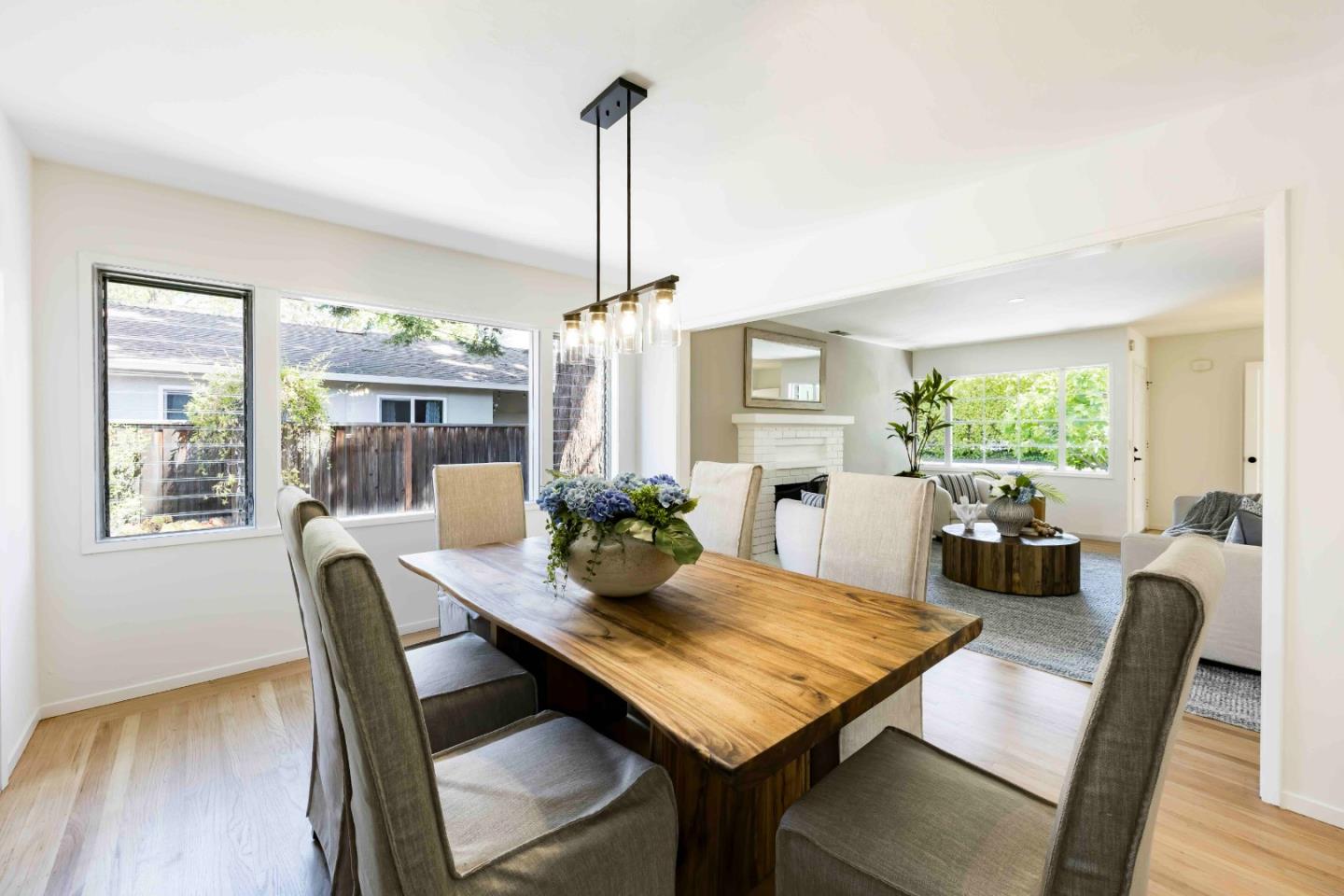 Detail Gallery Image 9 of 20 For 985 Oregon Ave, Palo Alto,  CA 94303 - 4 Beds | 3 Baths