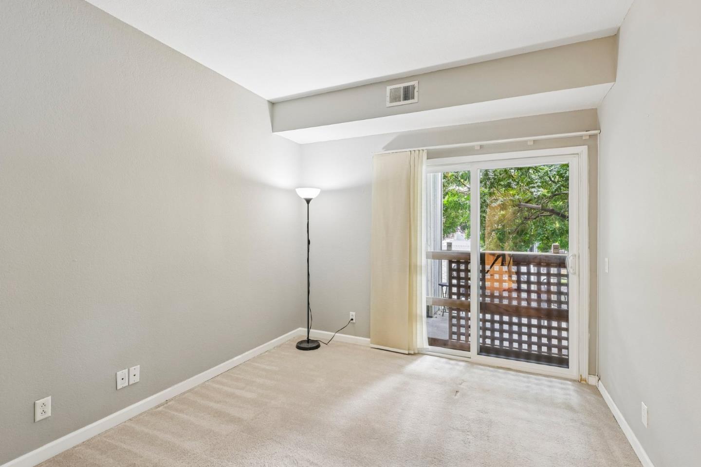 Detail Gallery Image 10 of 28 For 3674 Oakwood Ter #203,  Fremont,  CA 94536 - 2 Beds | 2 Baths