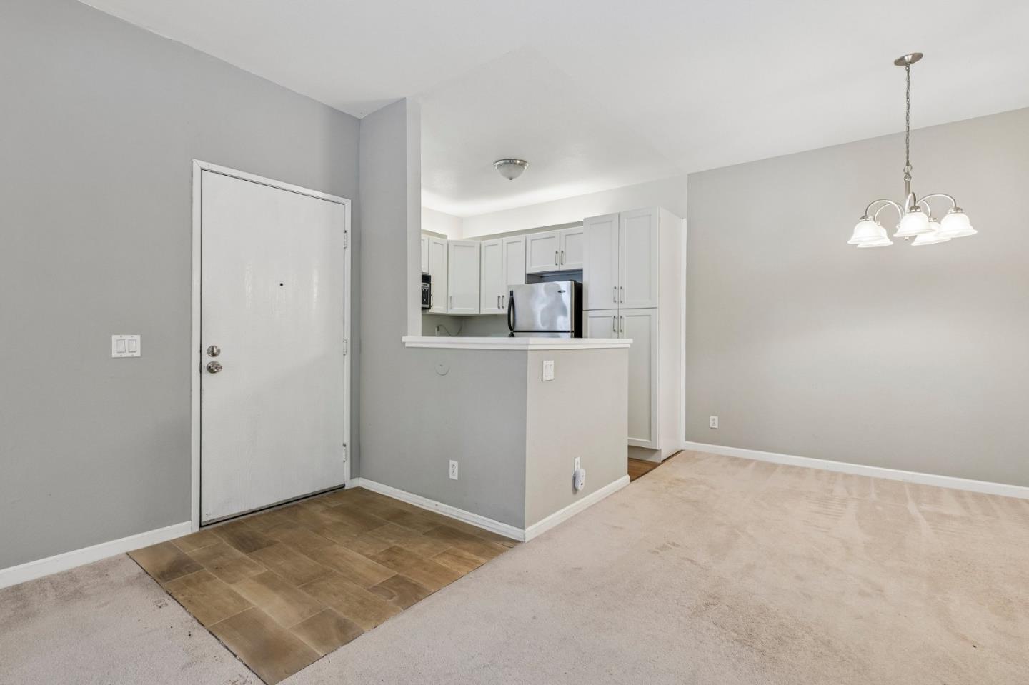 Detail Gallery Image 3 of 28 For 3674 Oakwood Ter #203,  Fremont,  CA 94536 - 2 Beds | 2 Baths