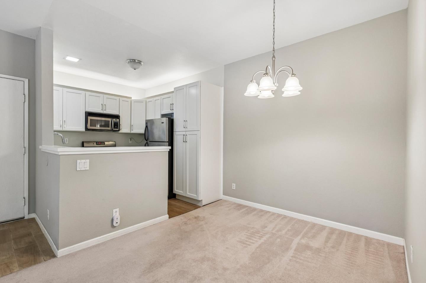 Detail Gallery Image 6 of 28 For 3674 Oakwood Ter #203,  Fremont,  CA 94536 - 2 Beds | 2 Baths
