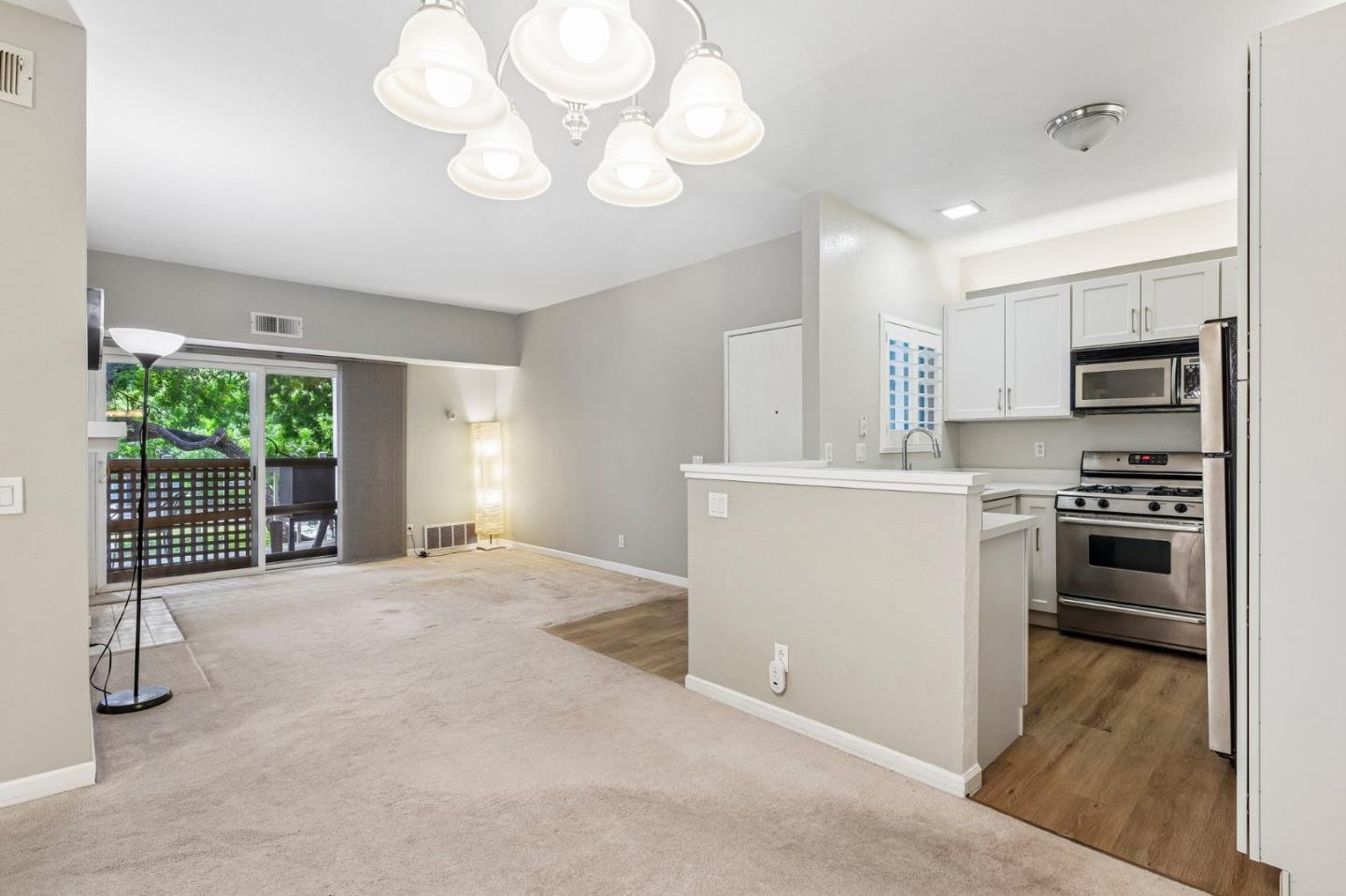 Detail Gallery Image 7 of 28 For 3674 Oakwood Ter #203,  Fremont,  CA 94536 - 2 Beds | 2 Baths