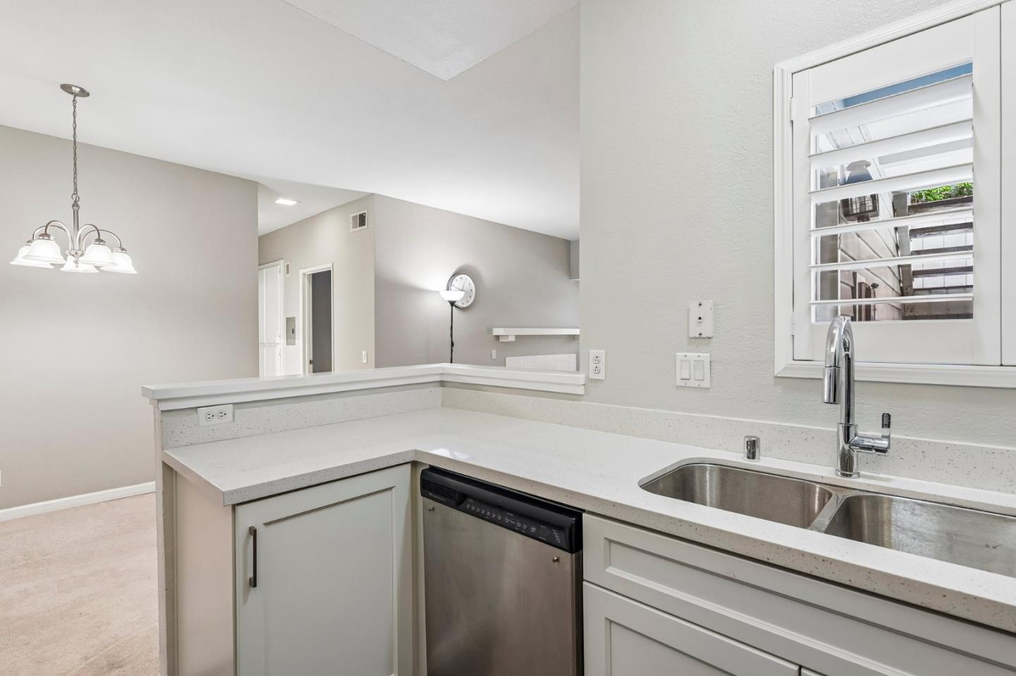 Detail Gallery Image 9 of 28 For 3674 Oakwood Ter #203,  Fremont,  CA 94536 - 2 Beds | 2 Baths