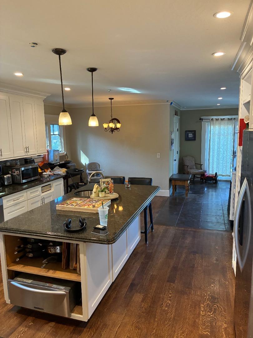 Detail Gallery Image 2 of 6 For Paloma Ave, Burlingame,  CA 94010 - 4 Beds | 3/1 Baths