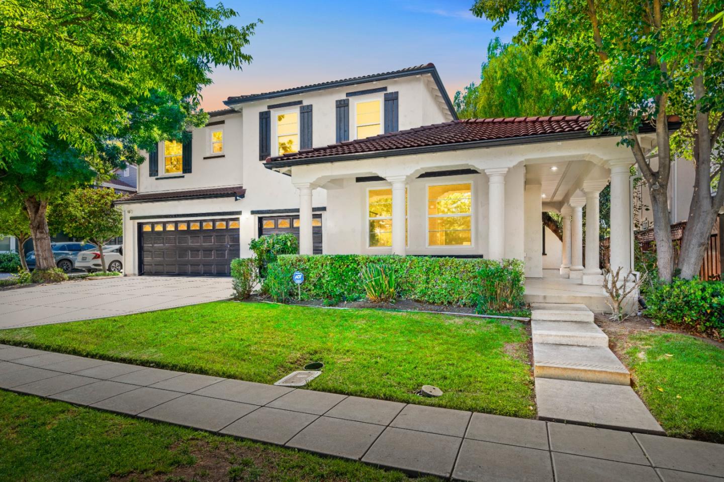 Front Image Thumbnail for ML82044005