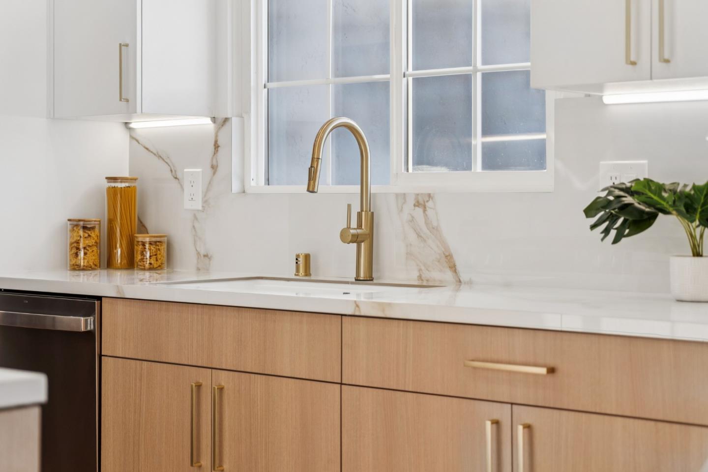 Detail Gallery Image 23 of 73 For 941 Amador Ave, Sunnyvale,  CA 94085 - 4 Beds | 2 Baths