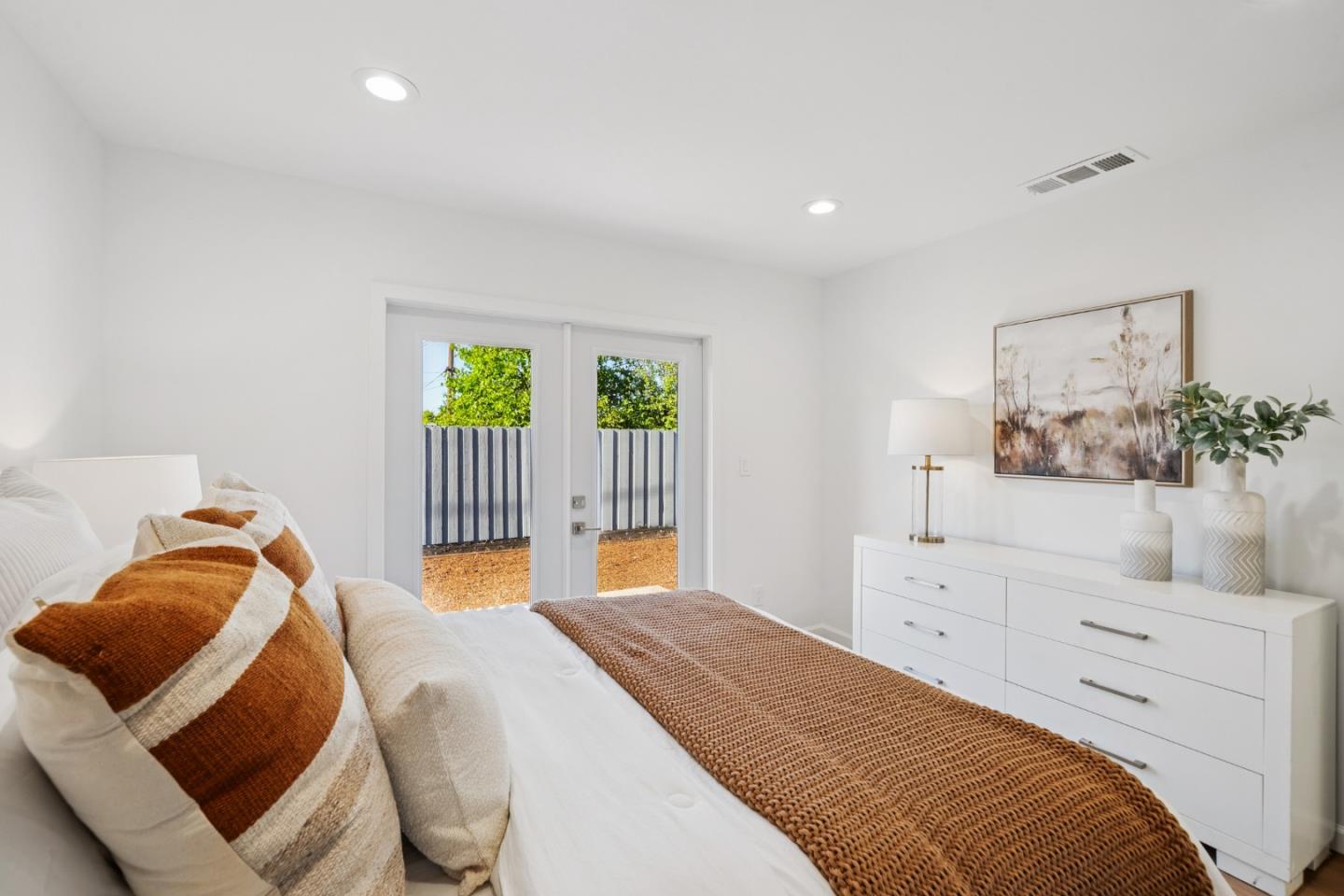 Detail Gallery Image 35 of 73 For 941 Amador Ave, Sunnyvale,  CA 94085 - 4 Beds | 2 Baths