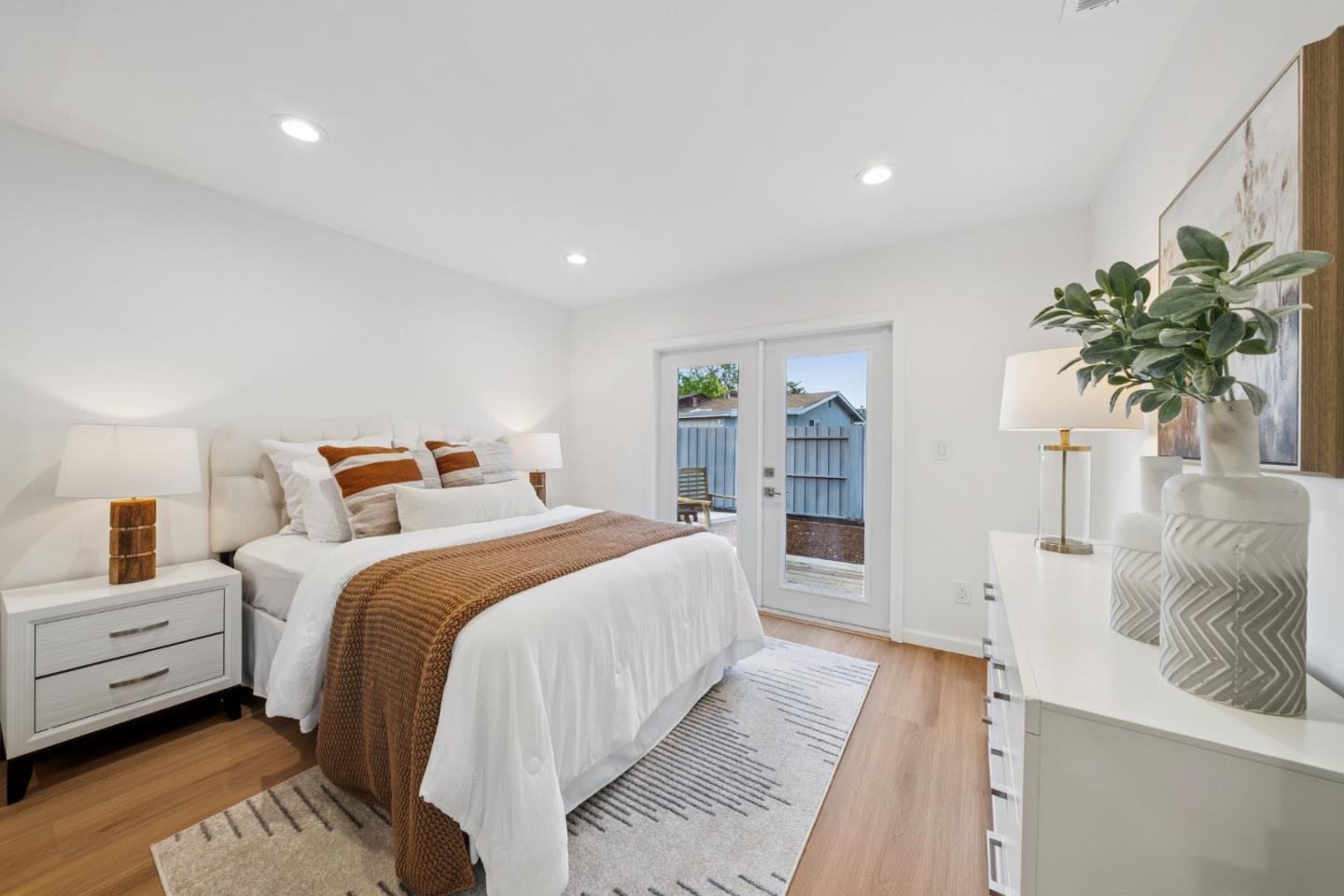 Detail Gallery Image 5 of 73 For 941 Amador Ave, Sunnyvale,  CA 94085 - 4 Beds | 2 Baths