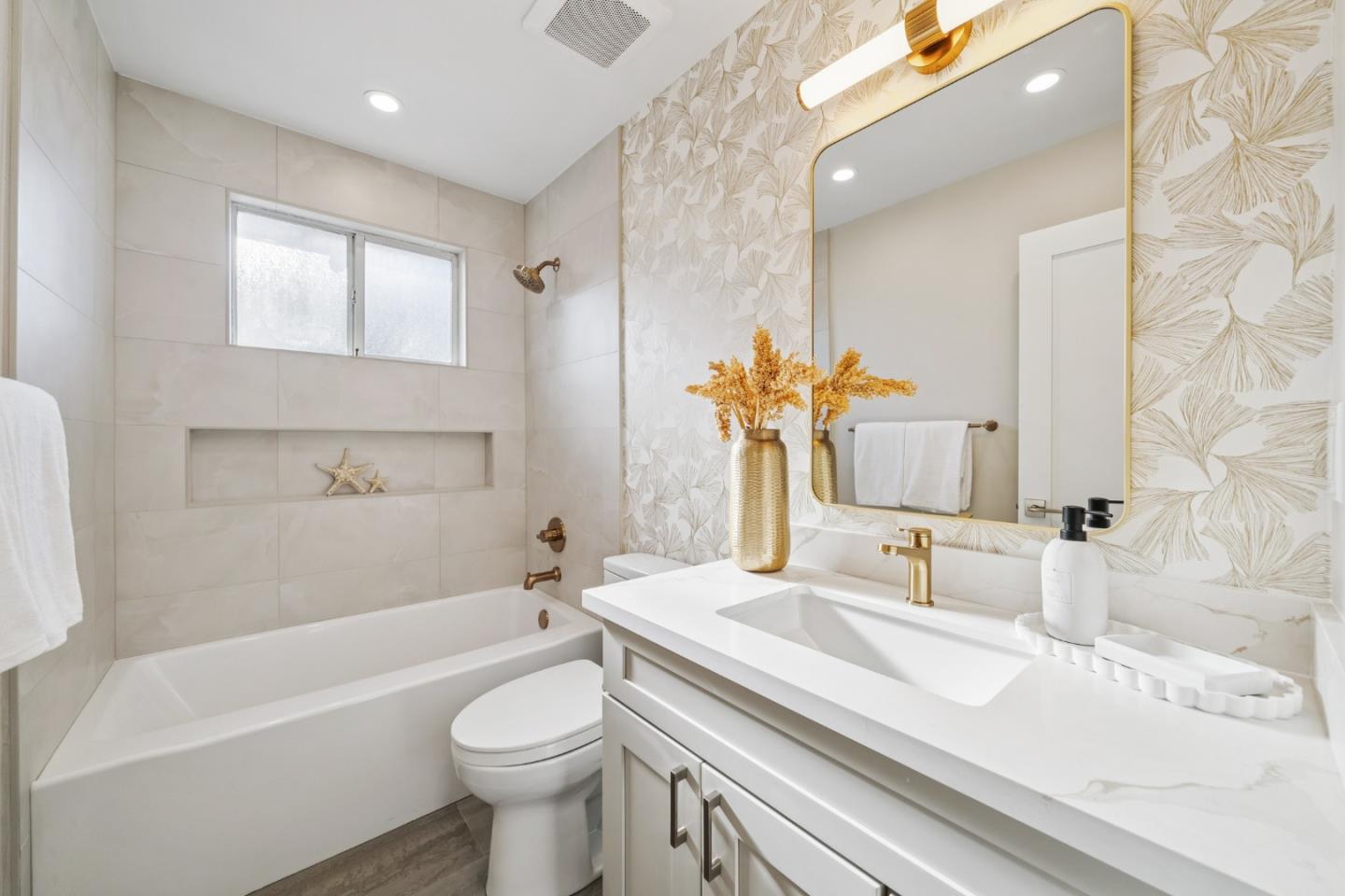 Detail Gallery Image 6 of 73 For 941 Amador Ave, Sunnyvale,  CA 94085 - 4 Beds | 2 Baths