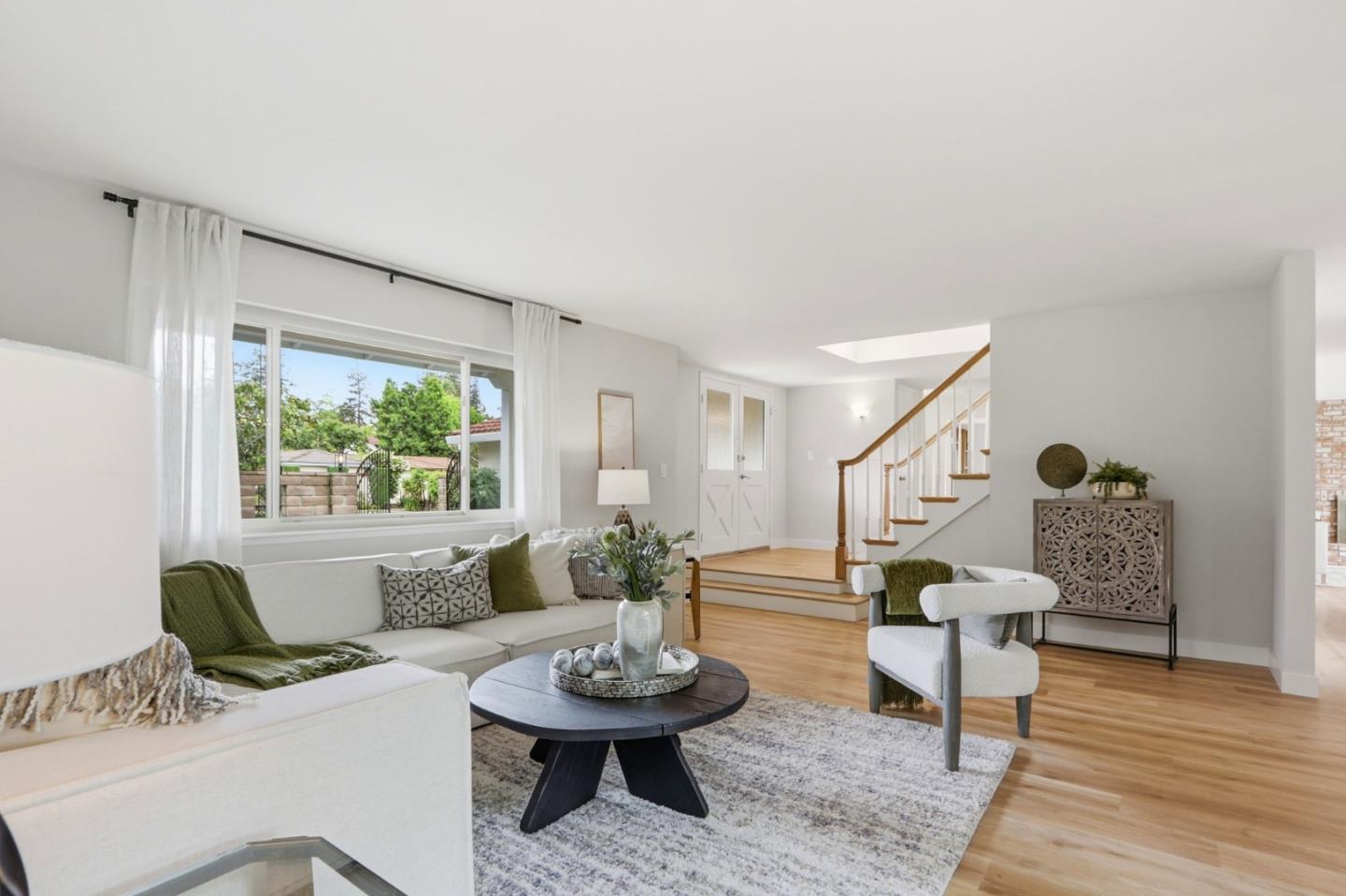 Detail Gallery Image 10 of 48 For 1096 Harlan Dr, San Jose,  CA 95129 - 5 Beds | 3 Baths