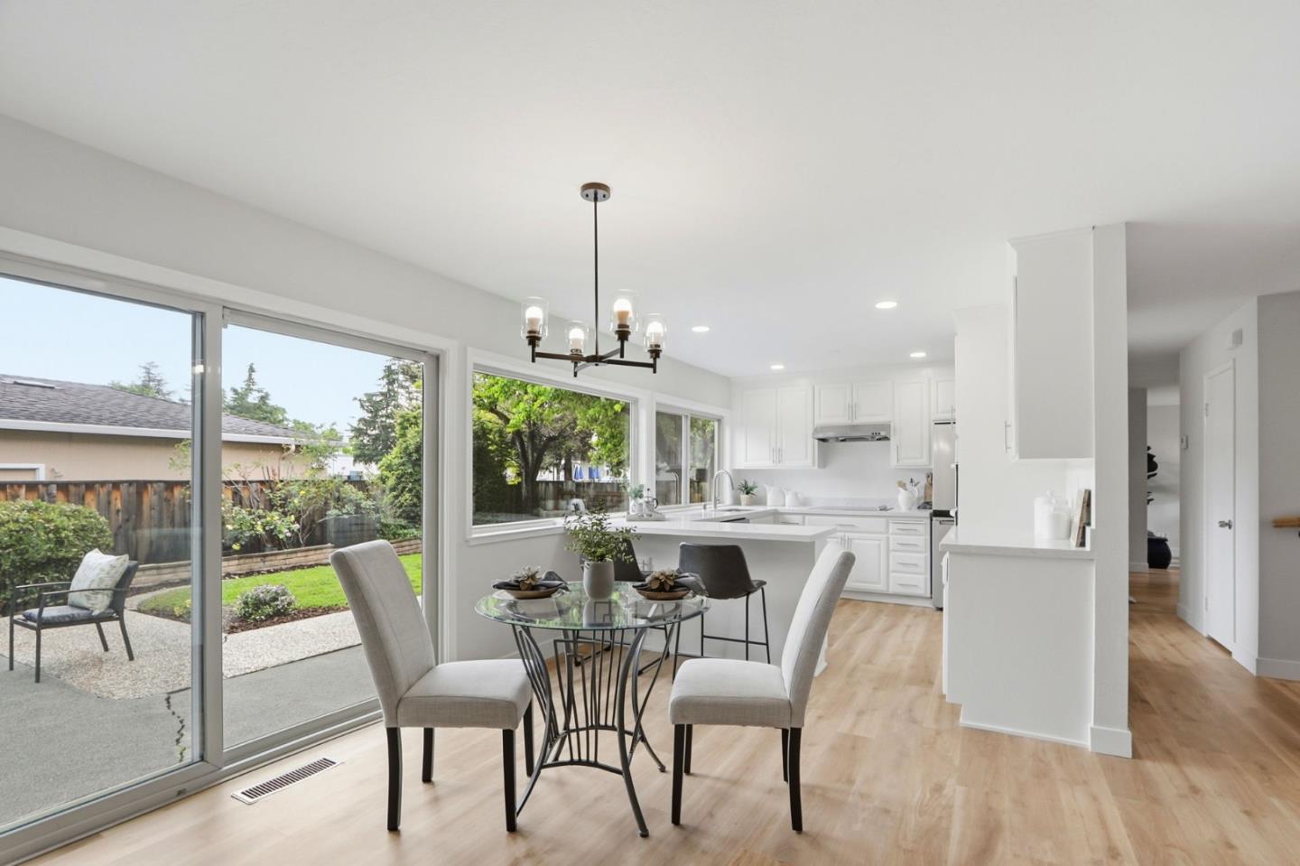 Detail Gallery Image 19 of 48 For 1096 Harlan Dr, San Jose,  CA 95129 - 5 Beds | 3 Baths