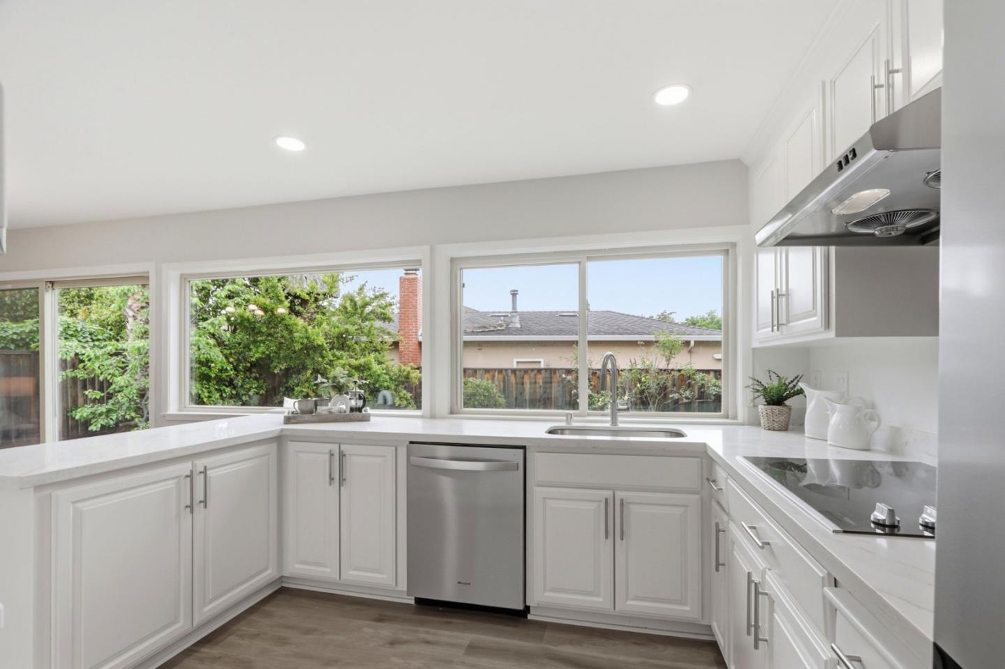 Detail Gallery Image 22 of 48 For 1096 Harlan Dr, San Jose,  CA 95129 - 5 Beds | 3 Baths