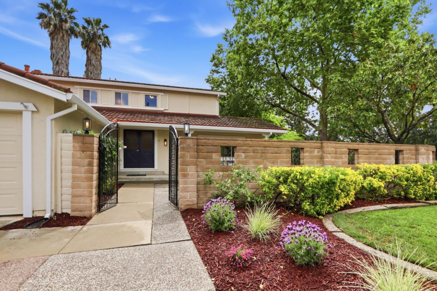 Detail Gallery Image 3 of 48 For 1096 Harlan Dr, San Jose,  CA 95129 - 5 Beds | 3 Baths