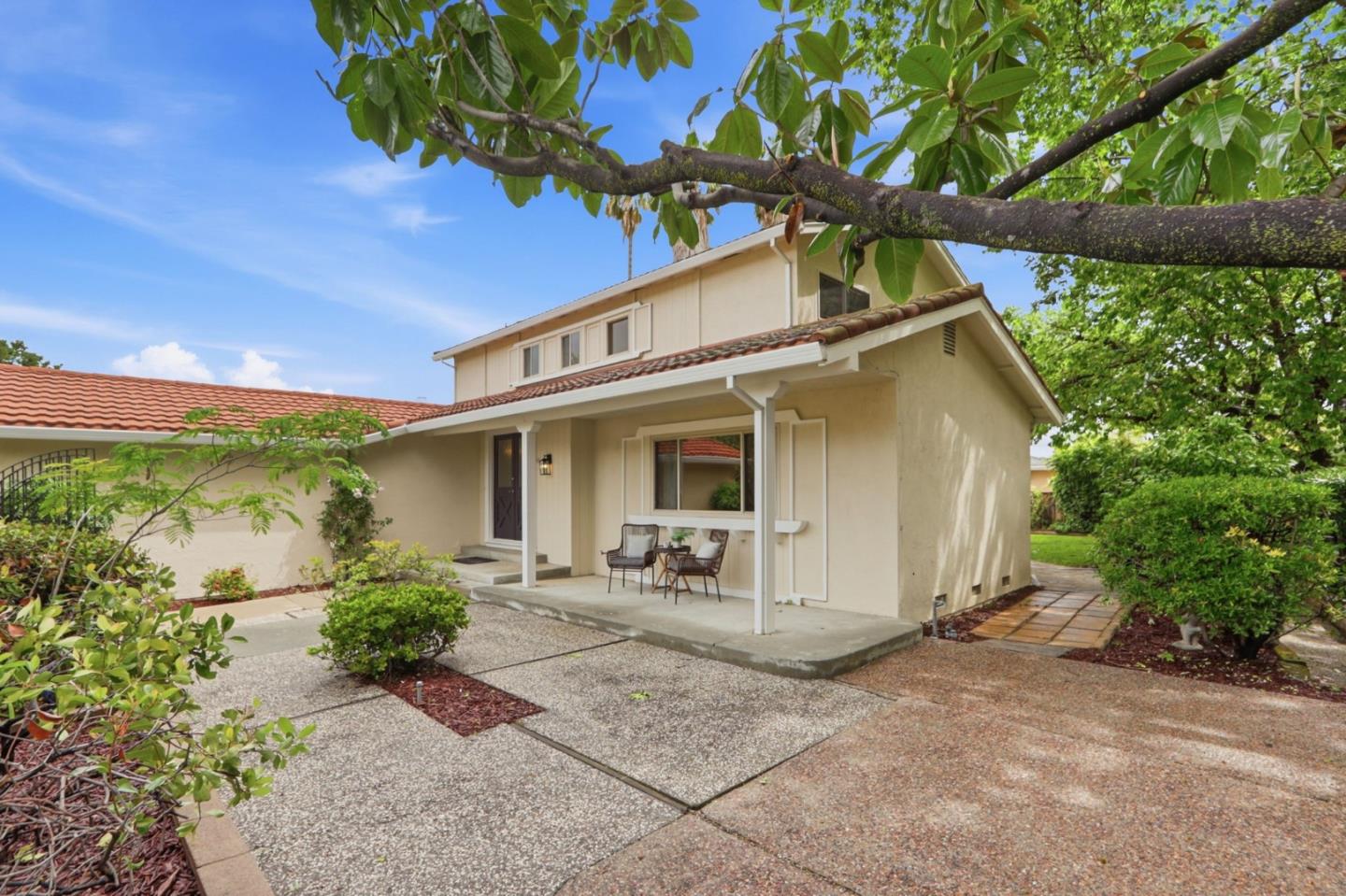 Detail Gallery Image 5 of 48 For 1096 Harlan Dr, San Jose,  CA 95129 - 5 Beds | 3 Baths