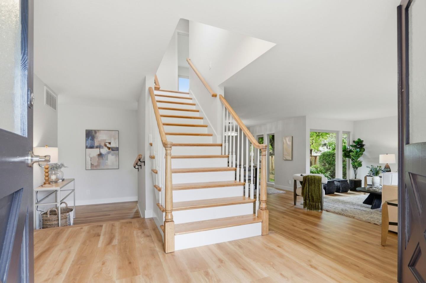 Detail Gallery Image 6 of 48 For 1096 Harlan Dr, San Jose,  CA 95129 - 5 Beds | 3 Baths