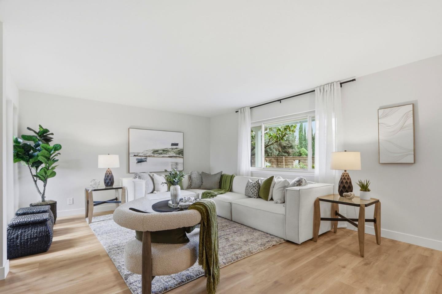 Detail Gallery Image 9 of 48 For 1096 Harlan Dr, San Jose,  CA 95129 - 5 Beds | 3 Baths