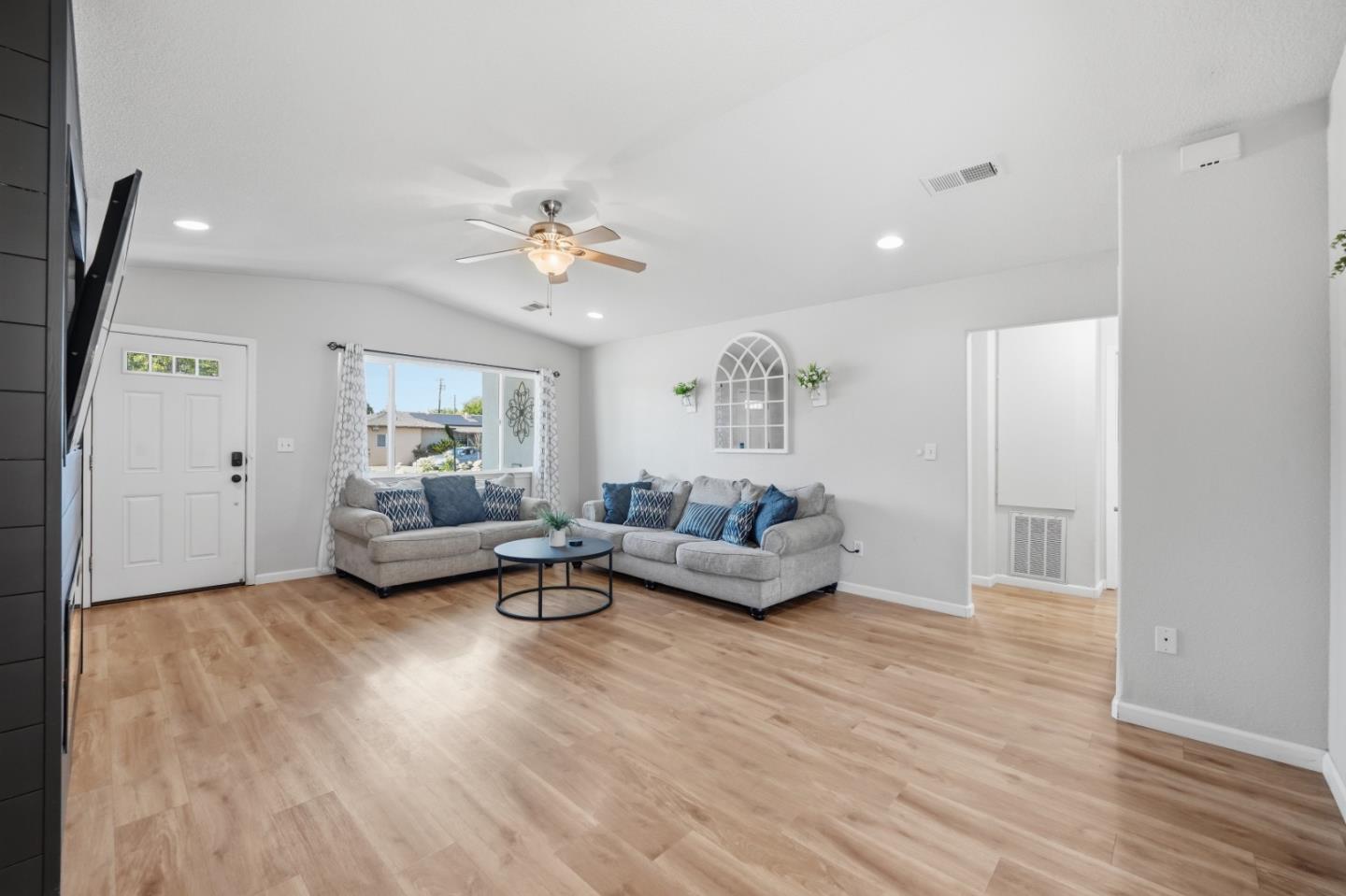 690 El Cerrito Way, Gilroy, CA, 95020