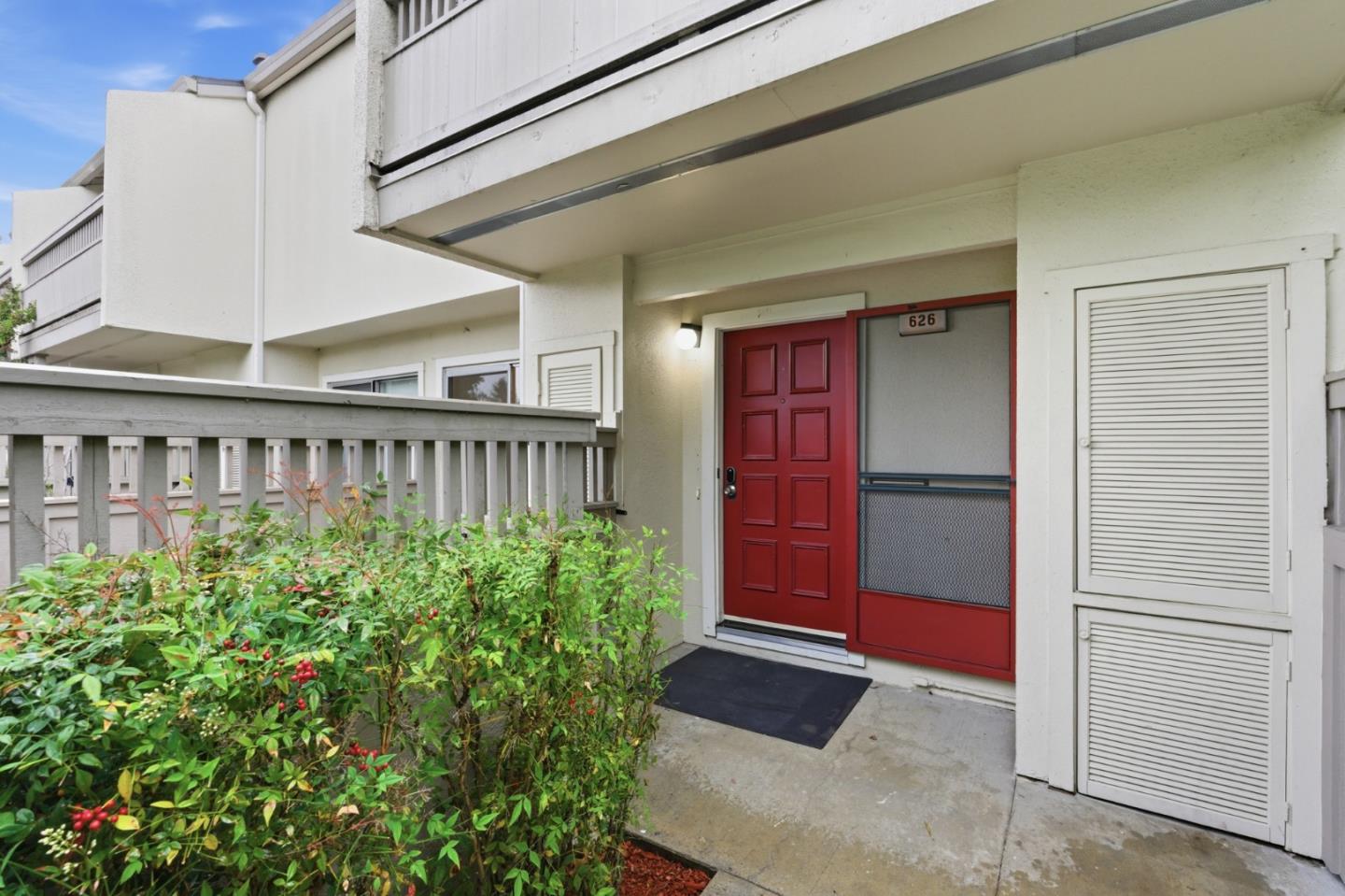 Detail Gallery Image 4 of 41 For 626 S Fair Oaks Ave, Sunnyvale,  CA 94086 - 3 Beds | 2/1 Baths