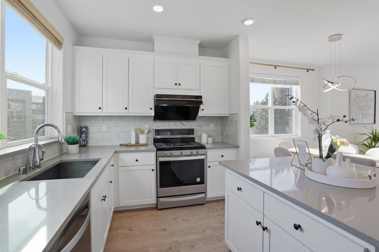 Detail Gallery Image 12 of 32 For 1901 Nevets Ln, San Jose,  CA 95133 - 3 Beds | 3/1 Baths