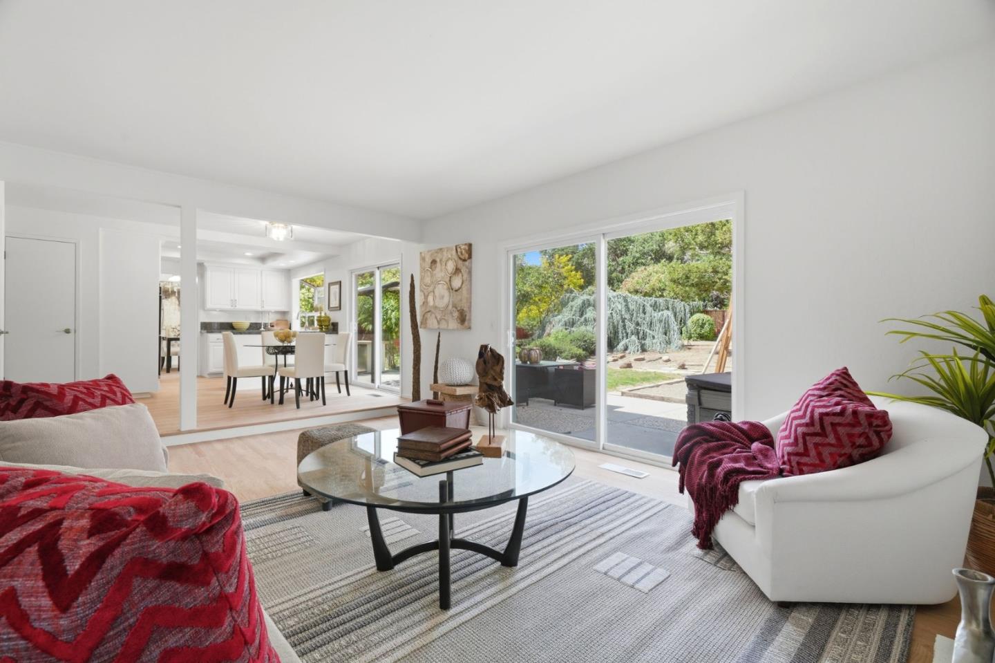 Detail Gallery Image 11 of 48 For 1377 Bedford Ave, Sunnyvale,  CA 94087 - 4 Beds | 2/1 Baths