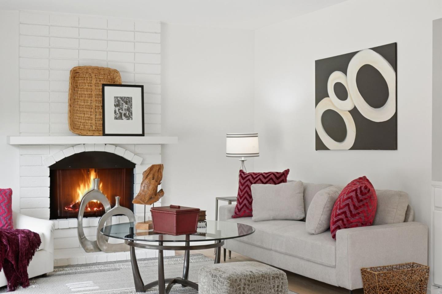 Detail Gallery Image 13 of 48 For 1377 Bedford Ave, Sunnyvale,  CA 94087 - 4 Beds | 2/1 Baths