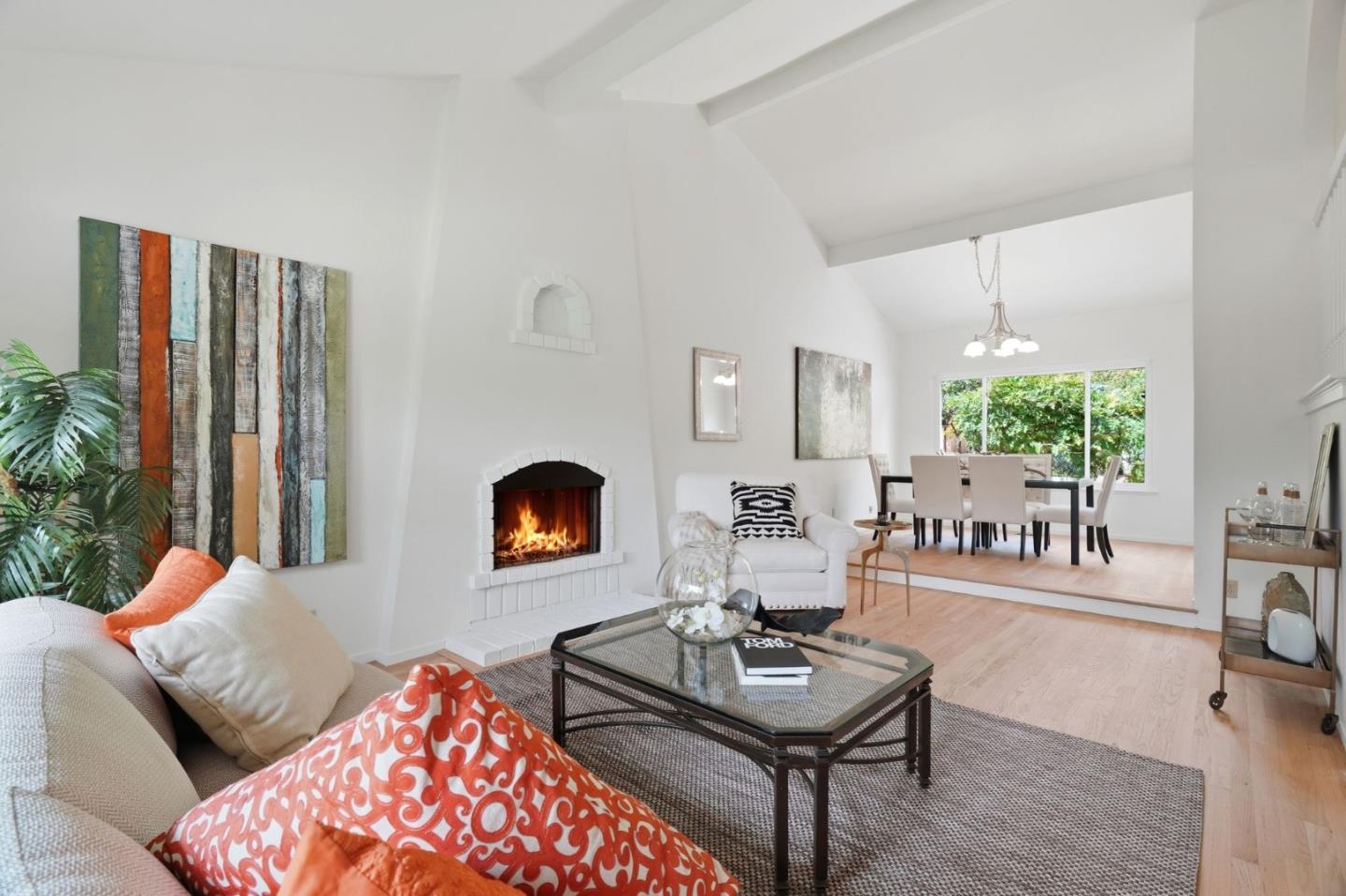 Detail Gallery Image 16 of 48 For 1377 Bedford Ave, Sunnyvale,  CA 94087 - 4 Beds | 2/1 Baths