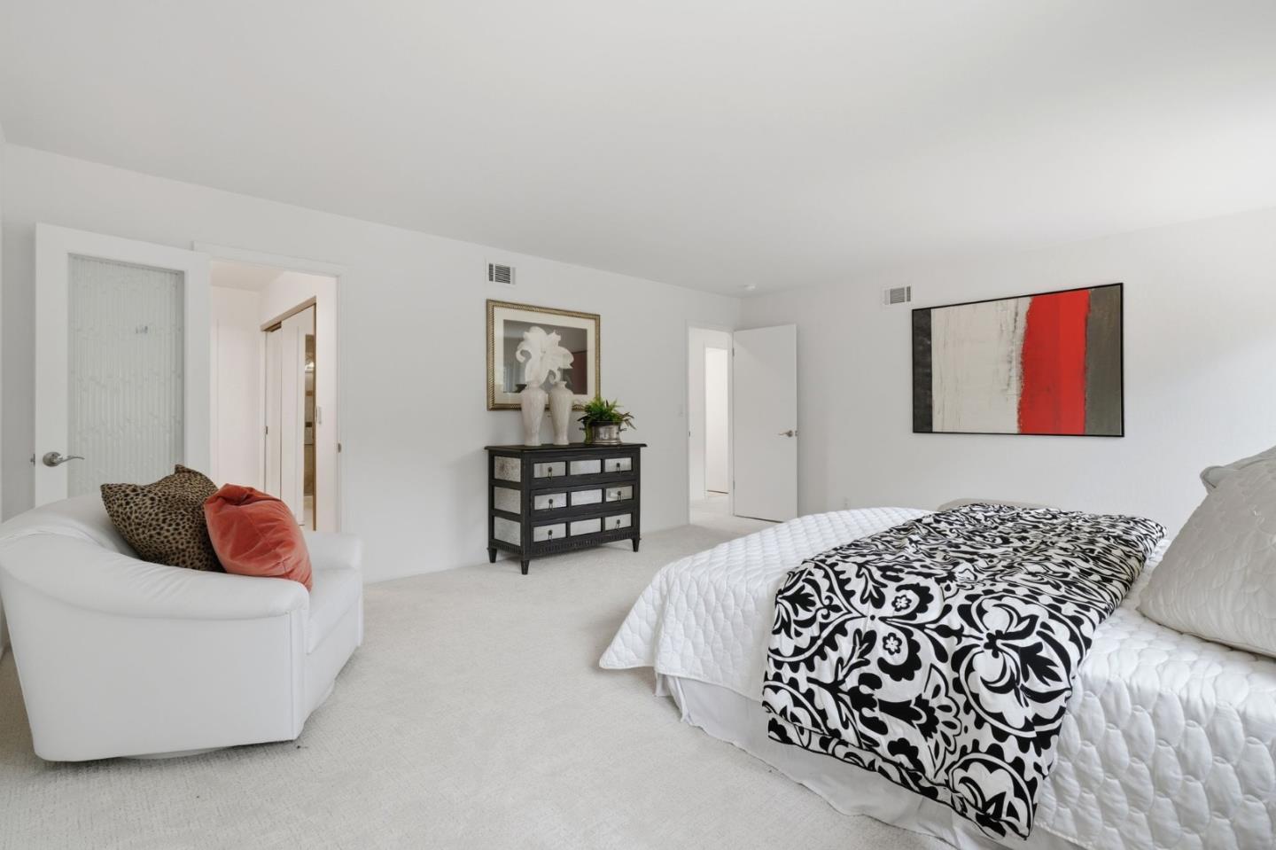 Detail Gallery Image 24 of 48 For 1377 Bedford Ave, Sunnyvale,  CA 94087 - 4 Beds | 2/1 Baths