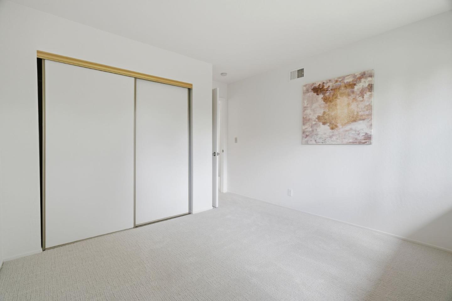 Detail Gallery Image 34 of 48 For 1377 Bedford Ave, Sunnyvale,  CA 94087 - 4 Beds | 2/1 Baths