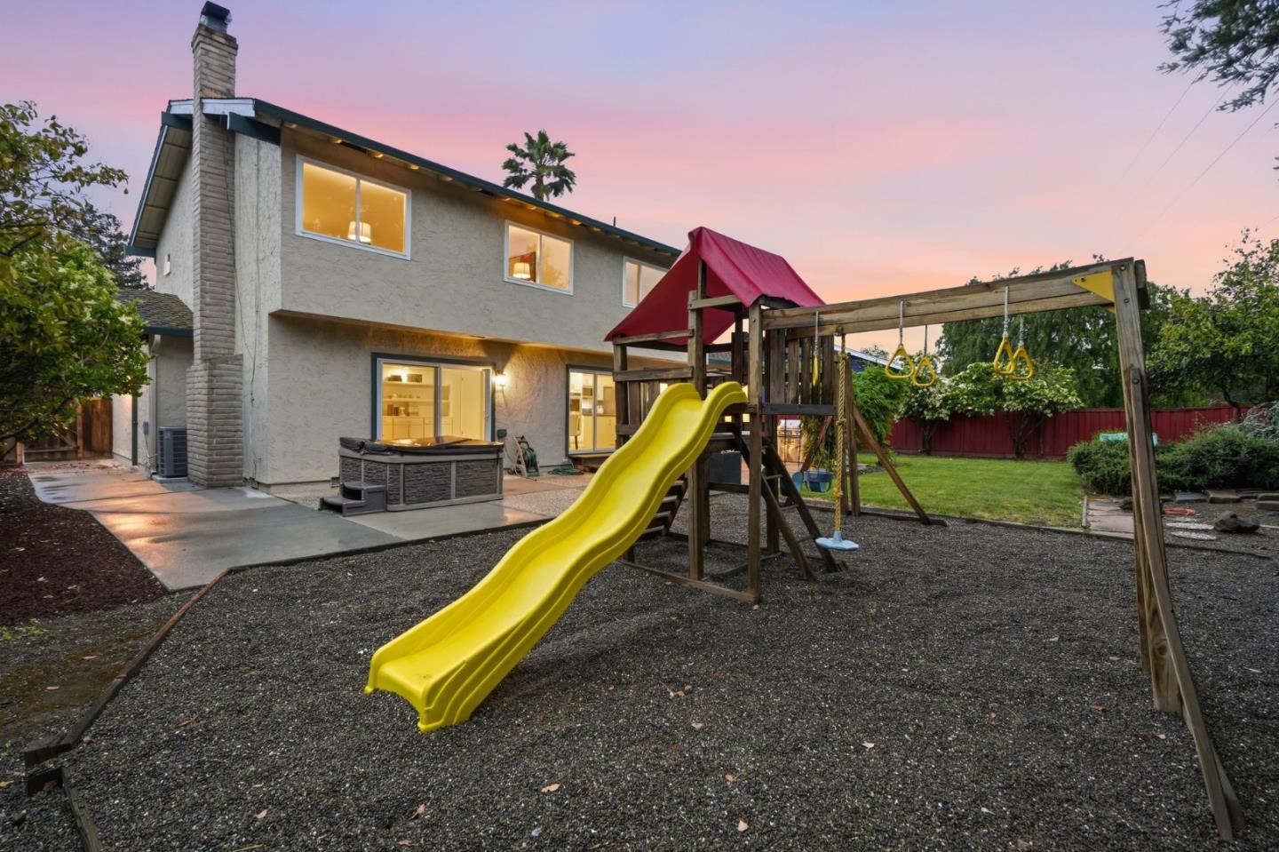 Detail Gallery Image 40 of 48 For 1377 Bedford Ave, Sunnyvale,  CA 94087 - 4 Beds | 2/1 Baths
