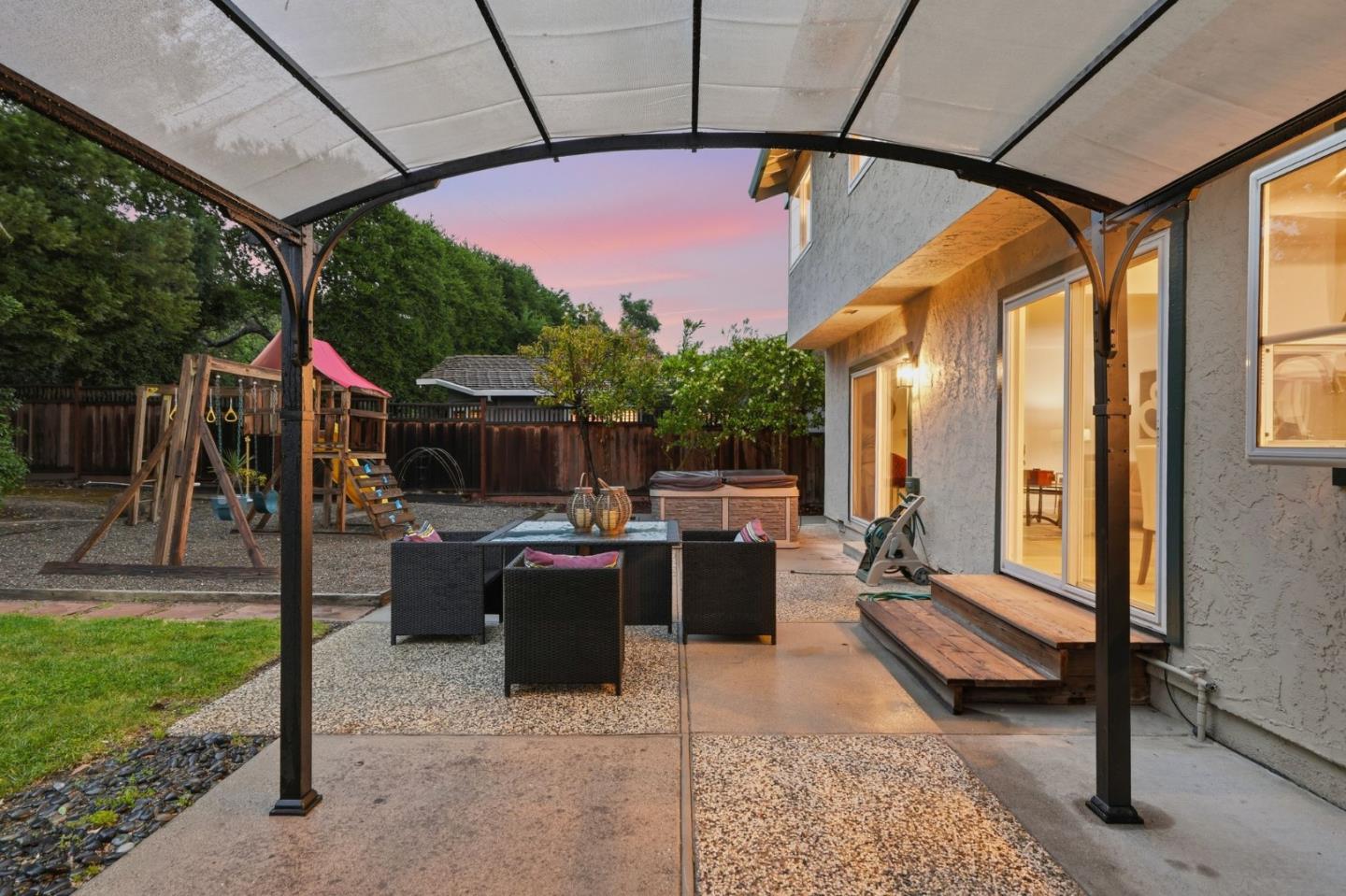 Detail Gallery Image 44 of 48 For 1377 Bedford Ave, Sunnyvale,  CA 94087 - 4 Beds | 2/1 Baths