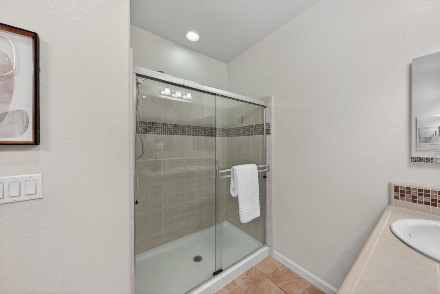 Detail Gallery Image 14 of 28 For 650 Almaden Walk Loop, San Jose,  CA 95125 - 3 Beds | 3 Baths