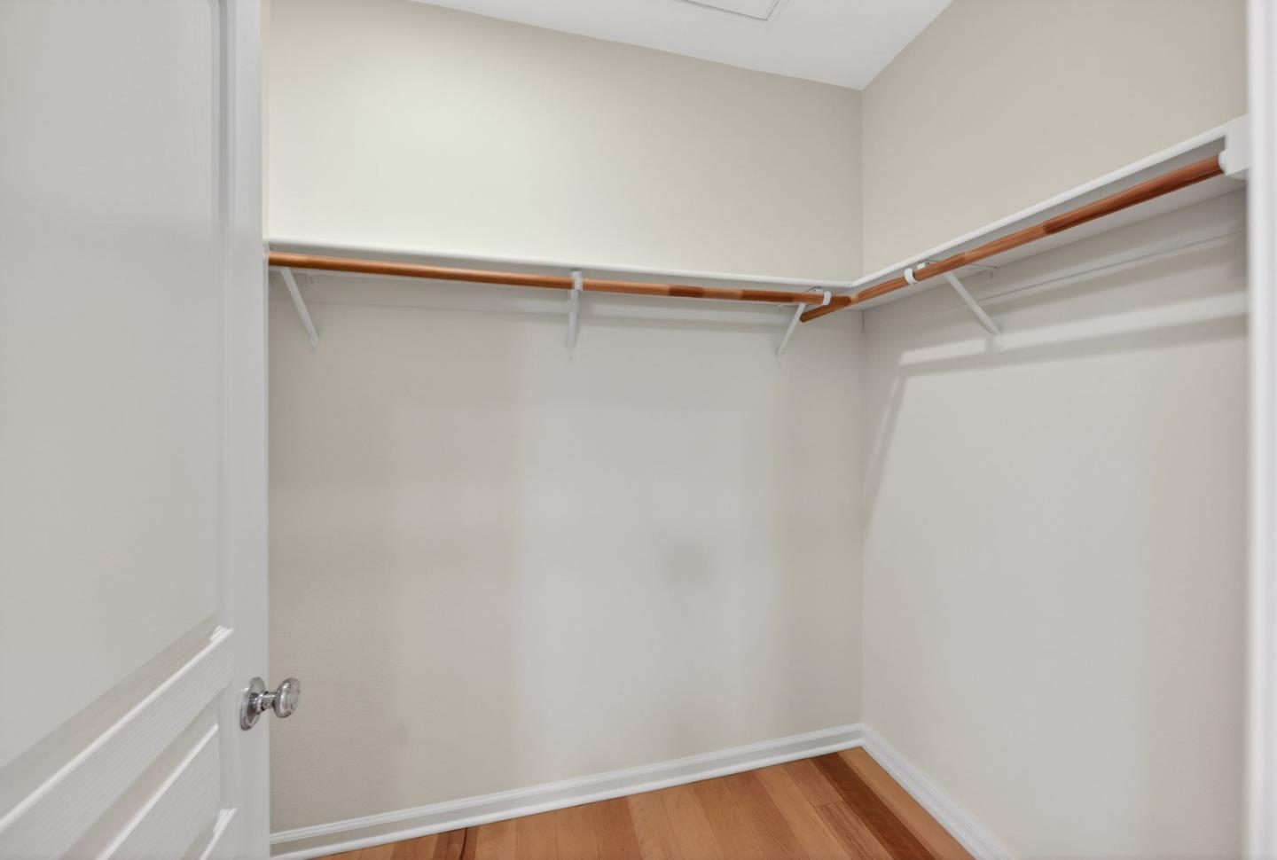 Detail Gallery Image 16 of 28 For 650 Almaden Walk Loop, San Jose,  CA 95125 - 3 Beds | 3 Baths