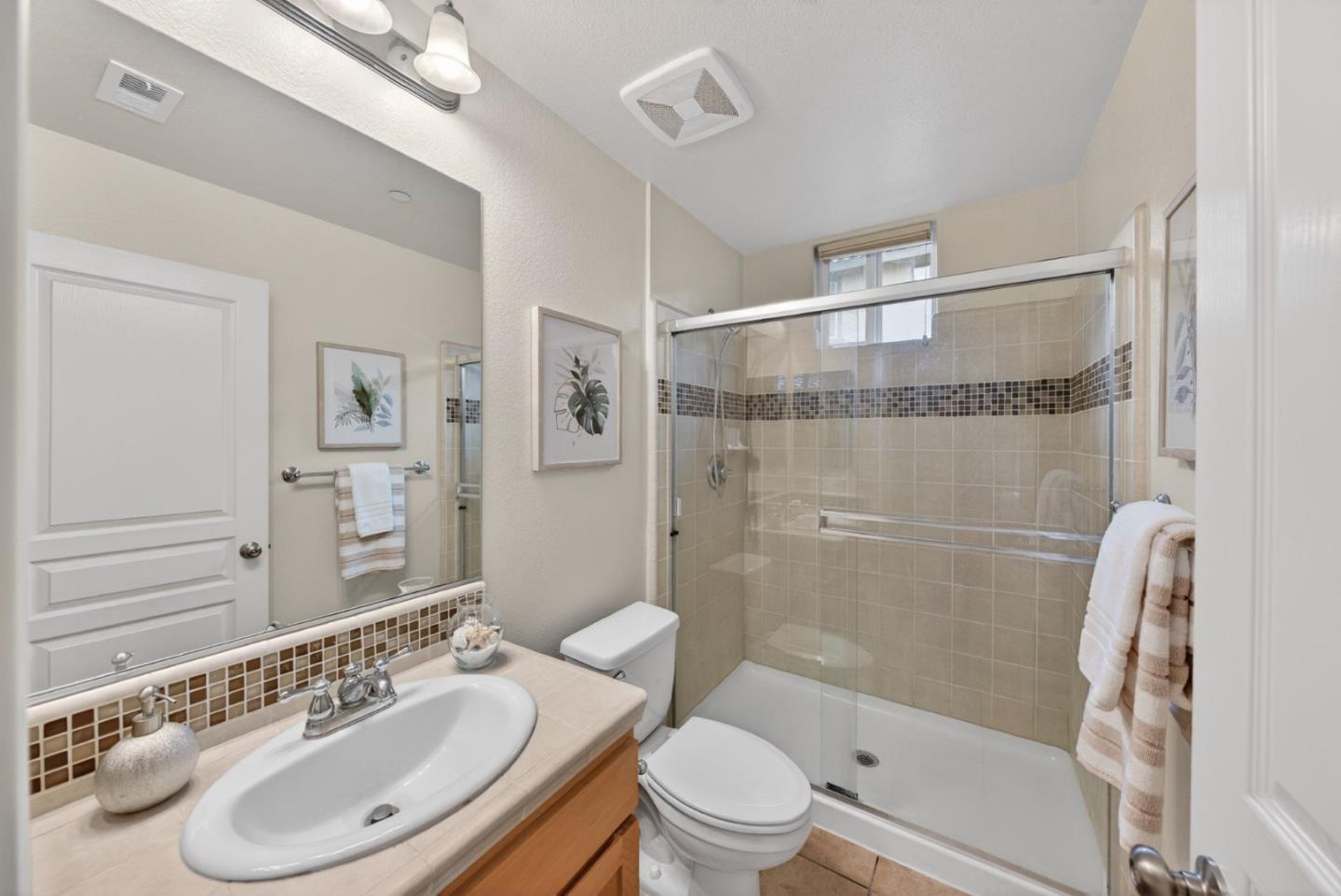 Detail Gallery Image 21 of 28 For 650 Almaden Walk Loop, San Jose,  CA 95125 - 3 Beds | 3 Baths