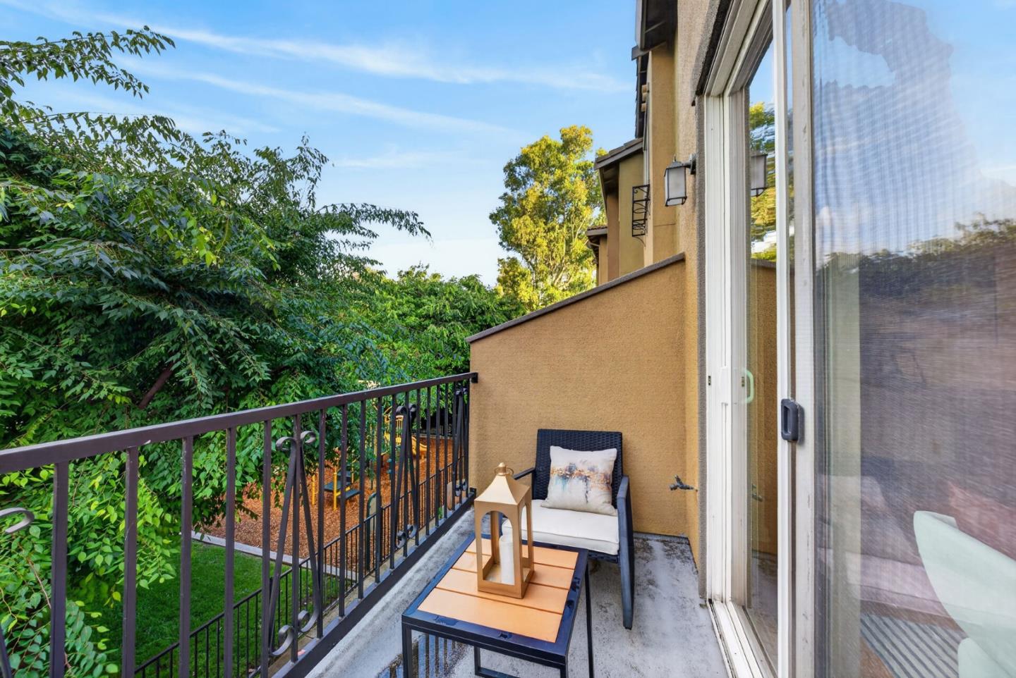 Detail Gallery Image 23 of 28 For 650 Almaden Walk Loop, San Jose,  CA 95125 - 3 Beds | 3 Baths