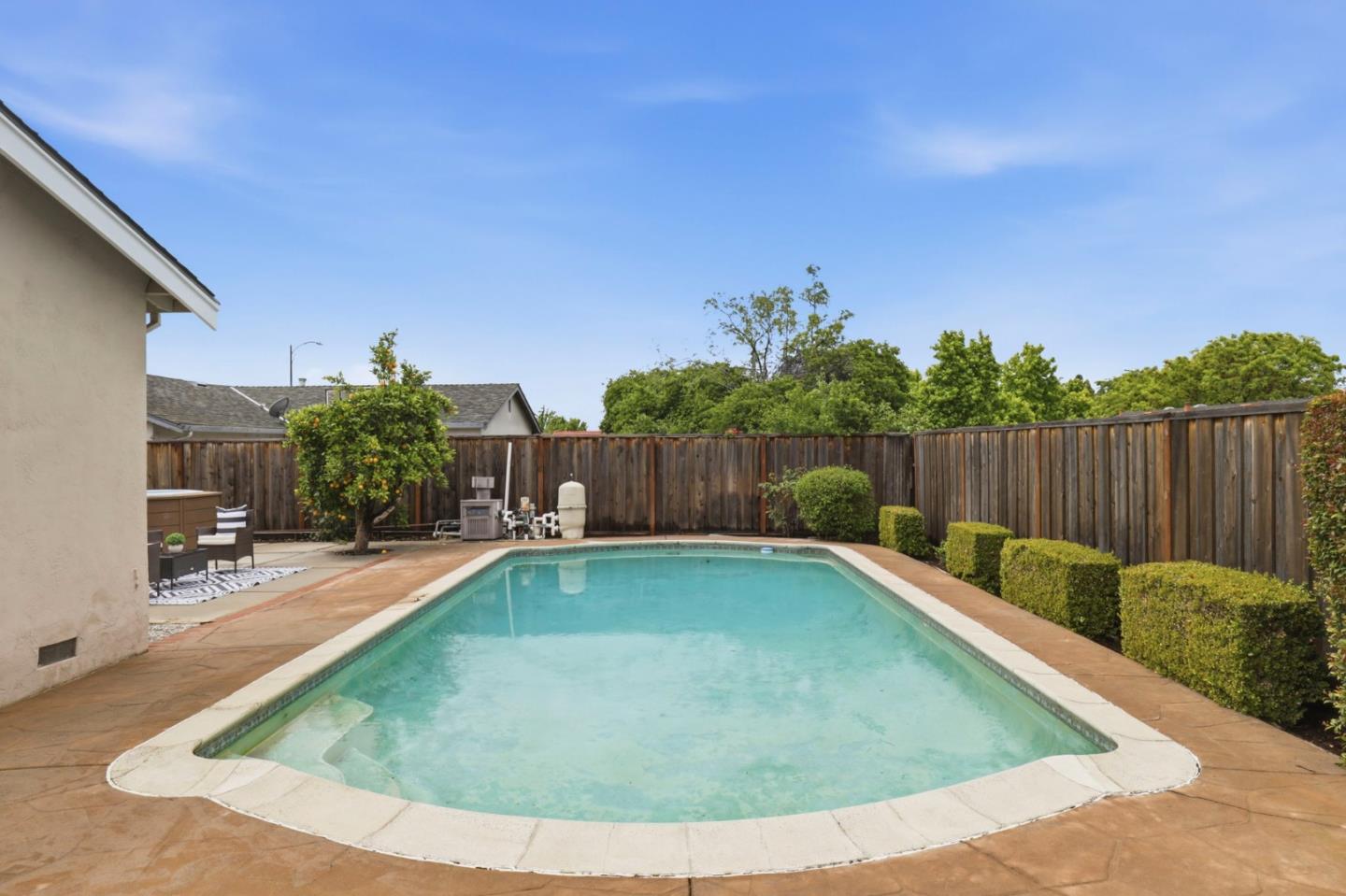 Detail Gallery Image 36 of 42 For 3229 Knights Bridge Rd, San Jose,  CA 95132 - 3 Beds | 2 Baths