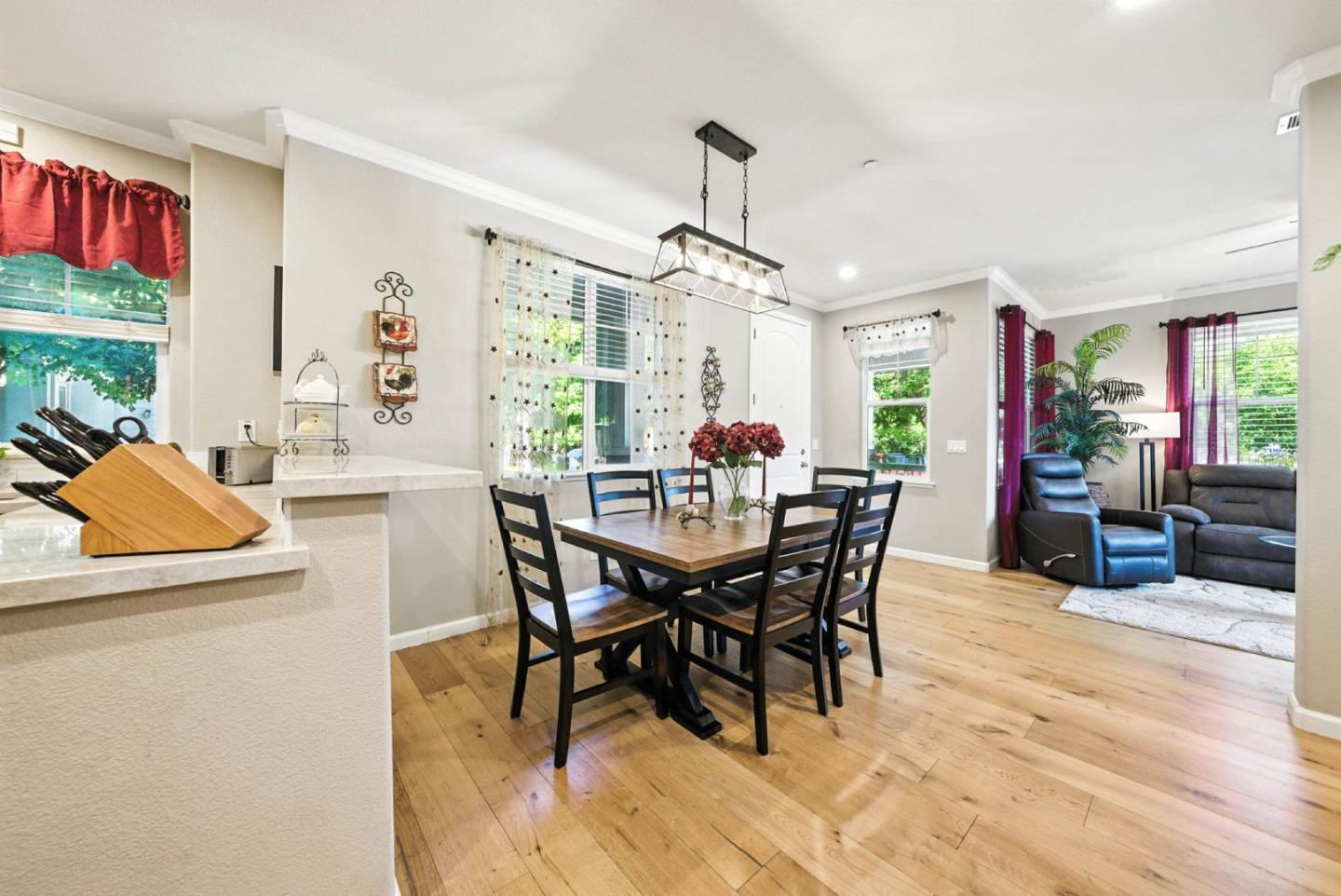 Detail Gallery Image 15 of 34 For 160 Sarafina Way, Gilroy,  CA 95020 - 3 Beds | 2 Baths