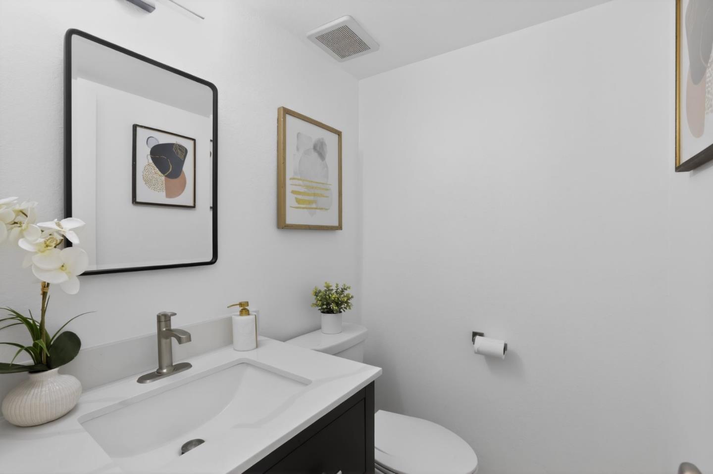 Detail Gallery Image 11 of 15 For 2269 Warfield Way #D,  San Jose,  CA 95122 - 3 Beds | 2 Baths