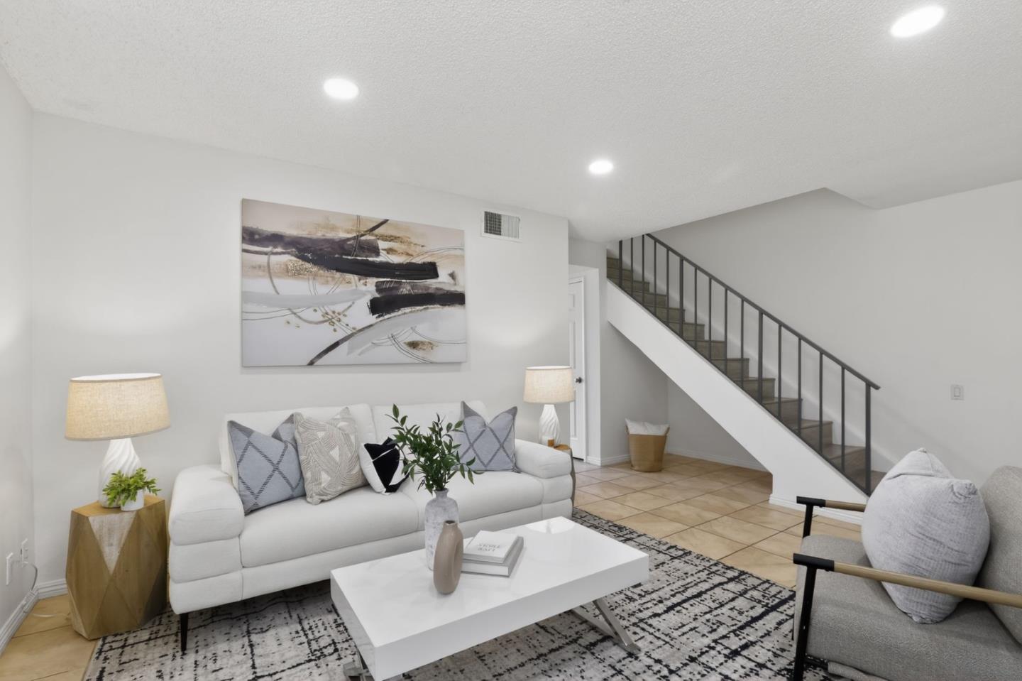 Detail Gallery Image 3 of 15 For 2269 Warfield Way #D,  San Jose,  CA 95122 - 3 Beds | 2 Baths