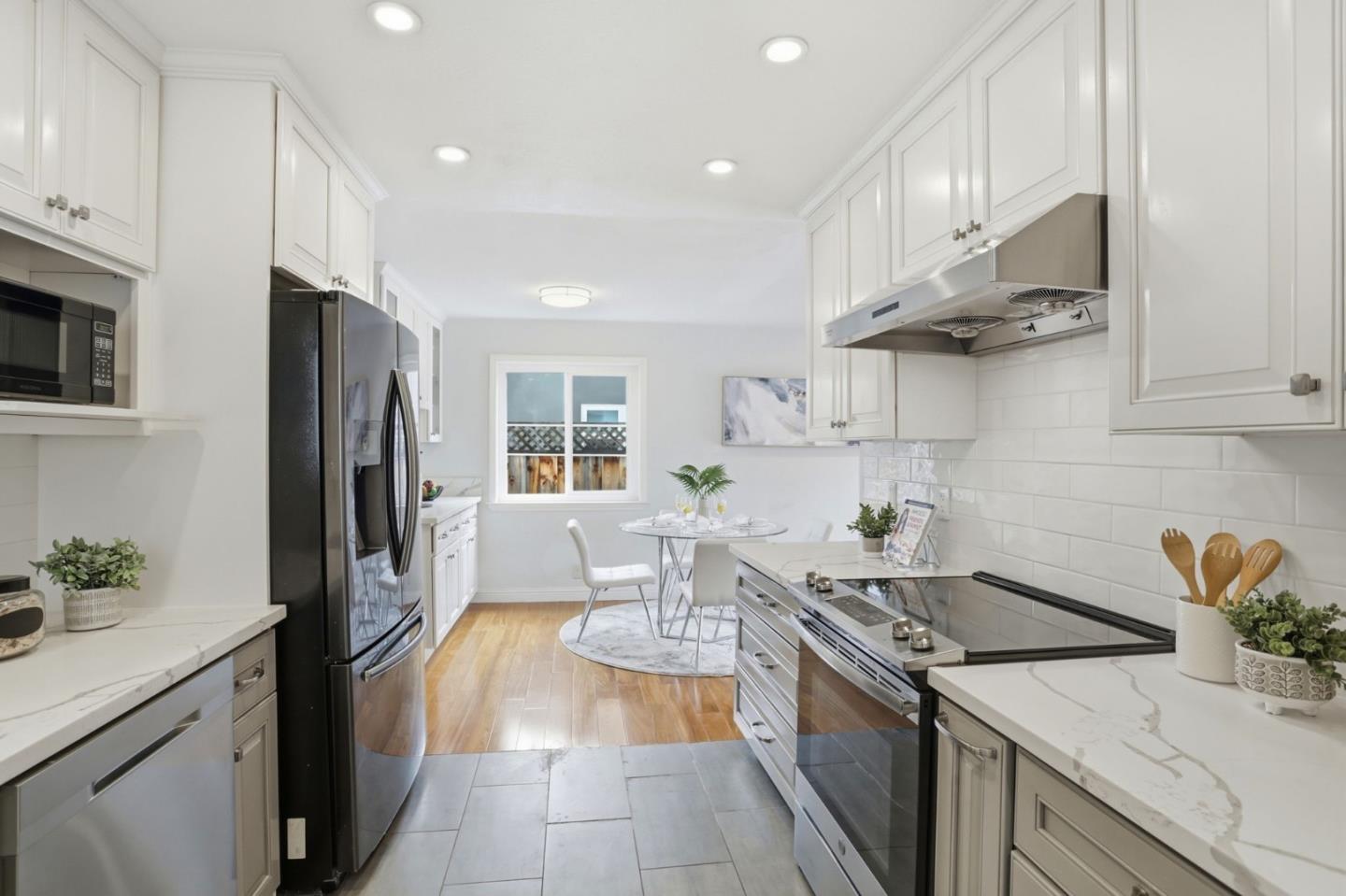 Detail Gallery Image 13 of 34 For 1010 Patricia Ct, Campbell,  CA 95008 - 3 Beds | 2 Baths