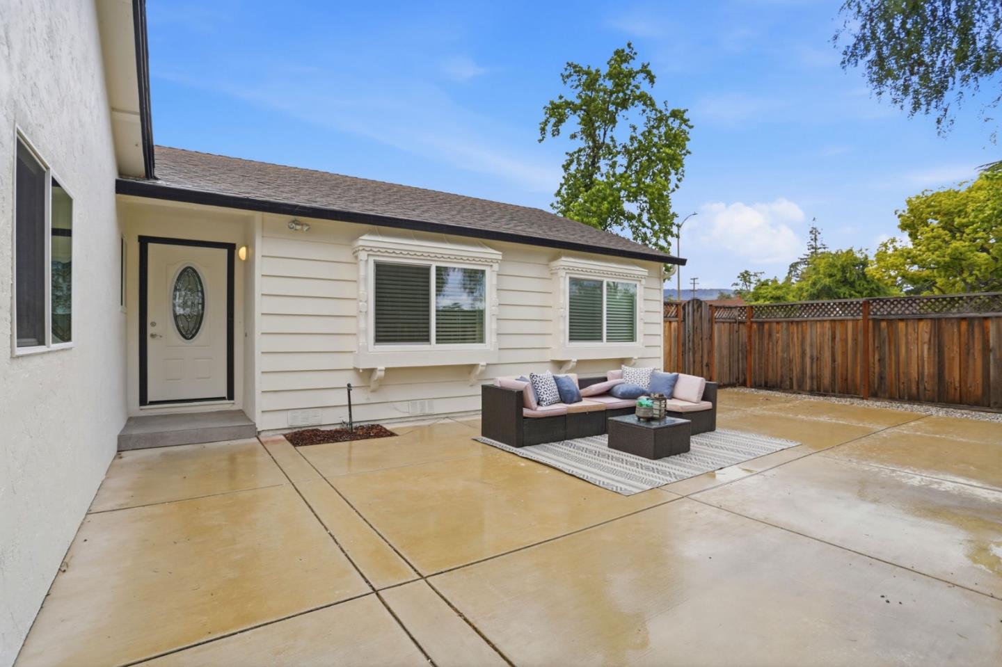 Detail Gallery Image 3 of 34 For 1010 Patricia Ct, Campbell,  CA 95008 - 3 Beds | 2 Baths