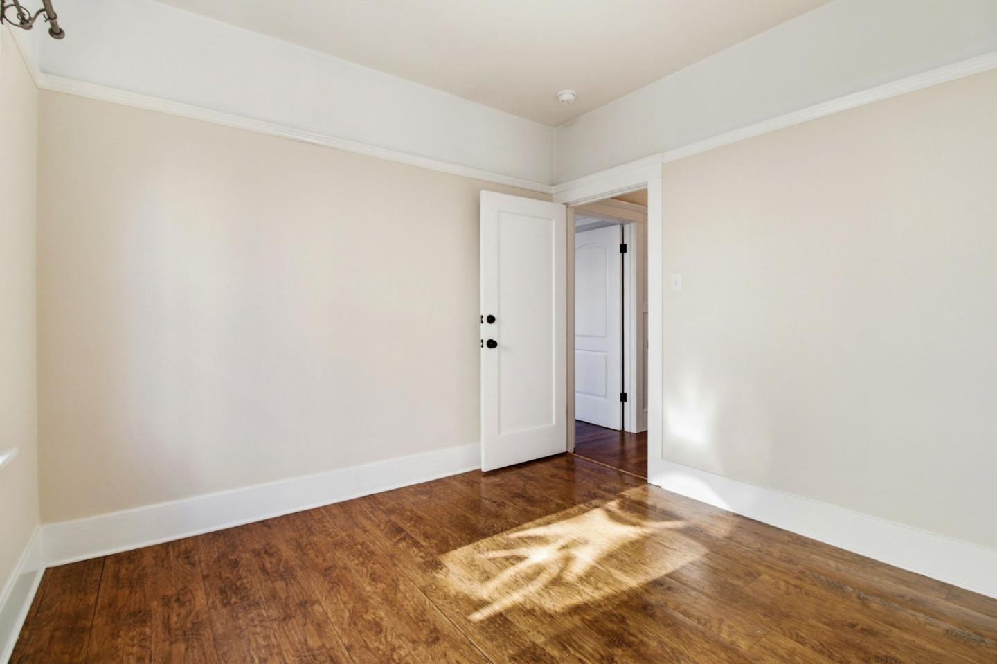 Detail Gallery Image 11 of 57 For 227 Lux Ave, South San Francisco,  CA 94080 - 6 Beds | 2 Baths