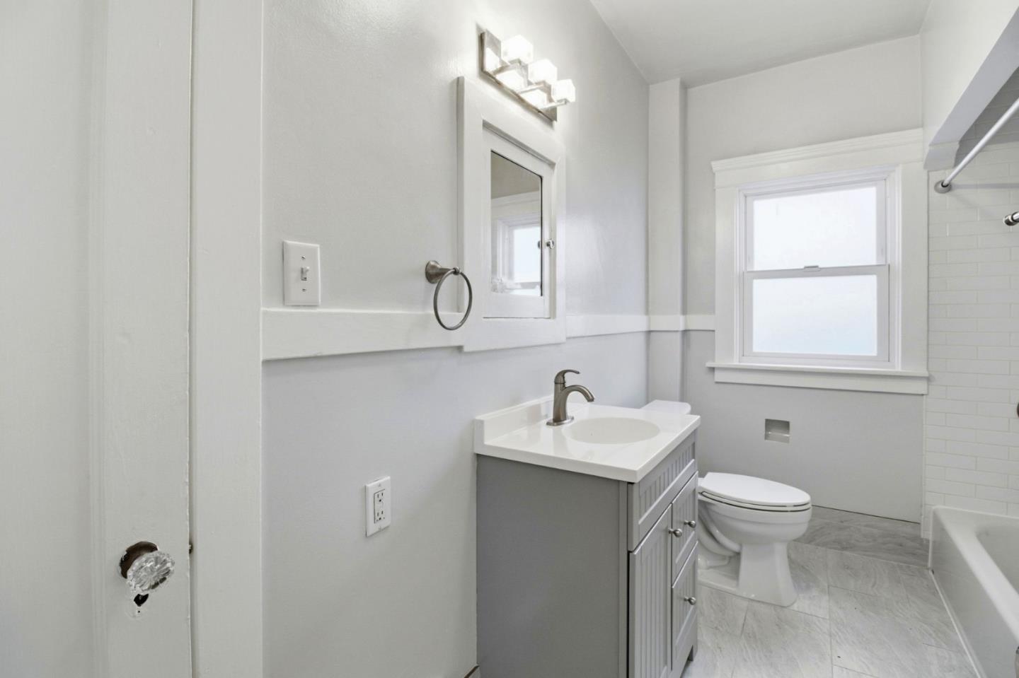 Detail Gallery Image 13 of 57 For 227 Lux Ave, South San Francisco,  CA 94080 - 6 Beds | 2 Baths