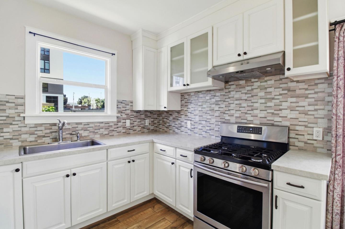 Detail Gallery Image 21 of 57 For 227 Lux Ave, South San Francisco,  CA 94080 - 6 Beds | 2 Baths