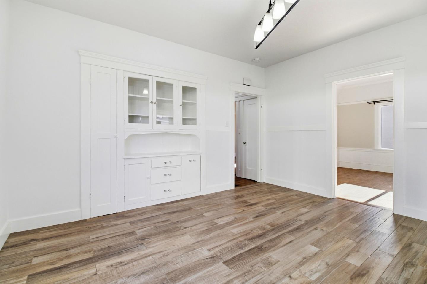 Detail Gallery Image 25 of 57 For 227 Lux Ave, South San Francisco,  CA 94080 - 6 Beds | 2 Baths