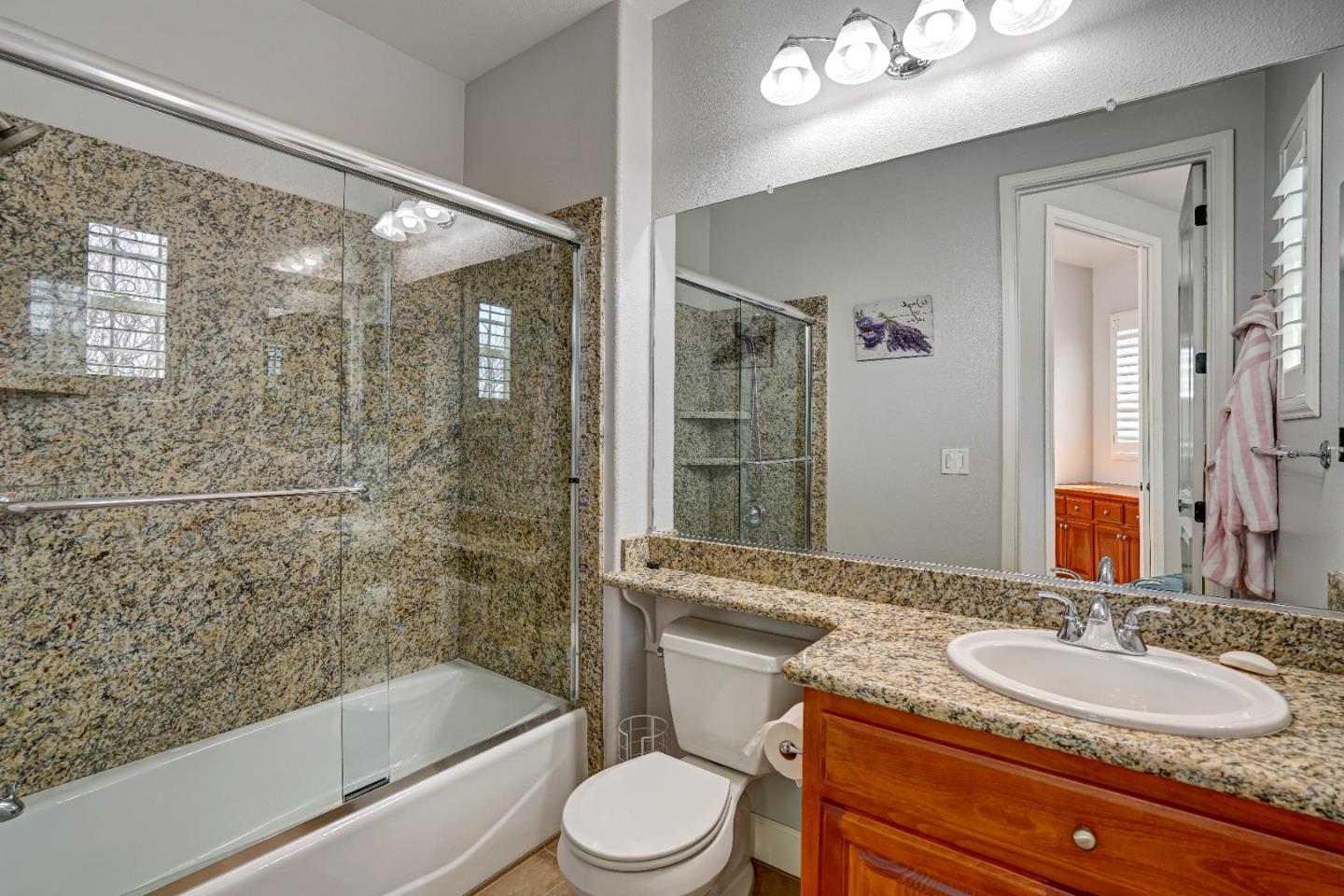 Detail Gallery Image 21 of 33 For 233 Snowdrop Ct, San Ramon,  CA 94582 - 5 Beds | 5/1 Baths