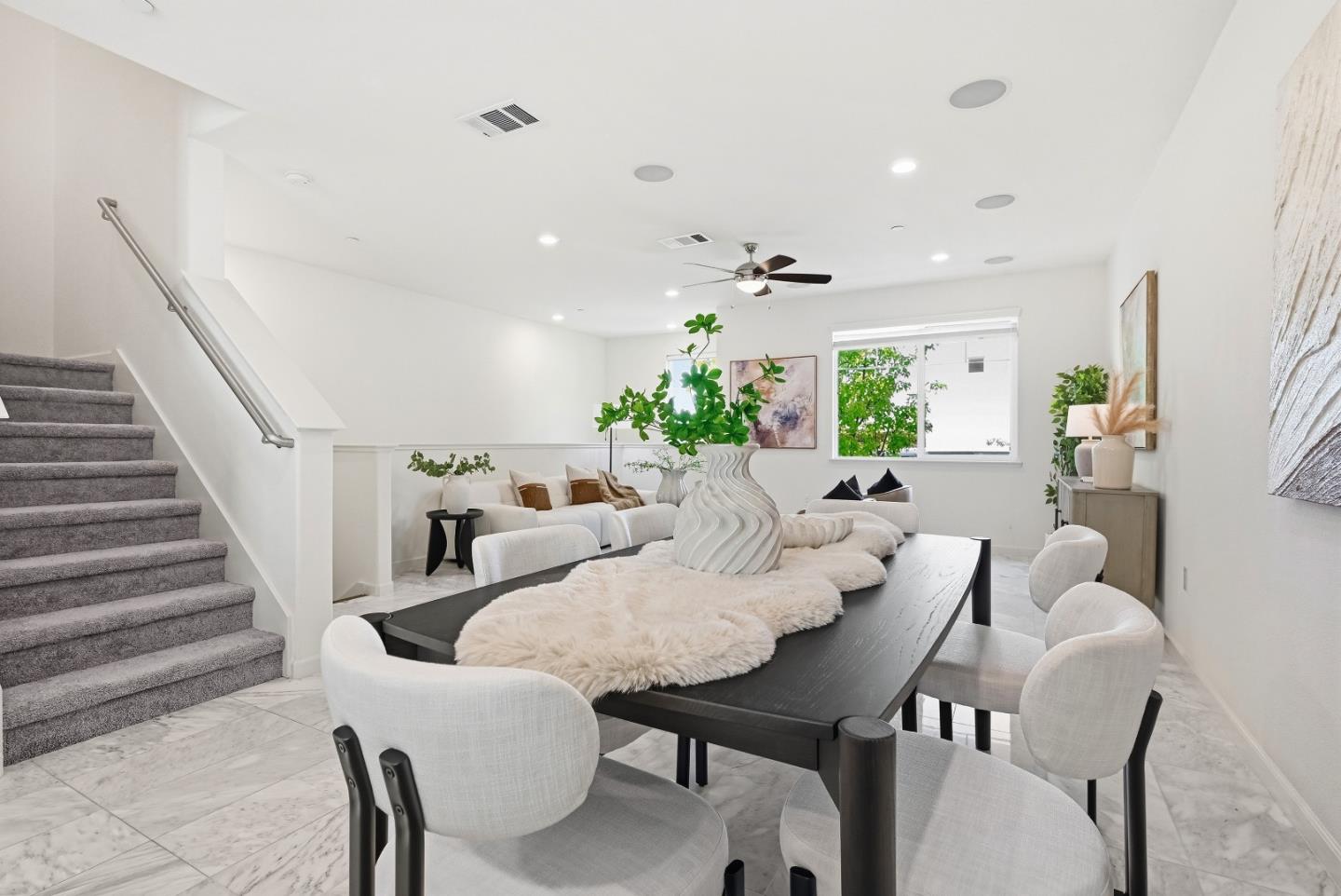 Detail Gallery Image 11 of 46 For 218 William Manly St #3,  San Jose,  CA 95136 - 4 Beds | 3/1 Baths